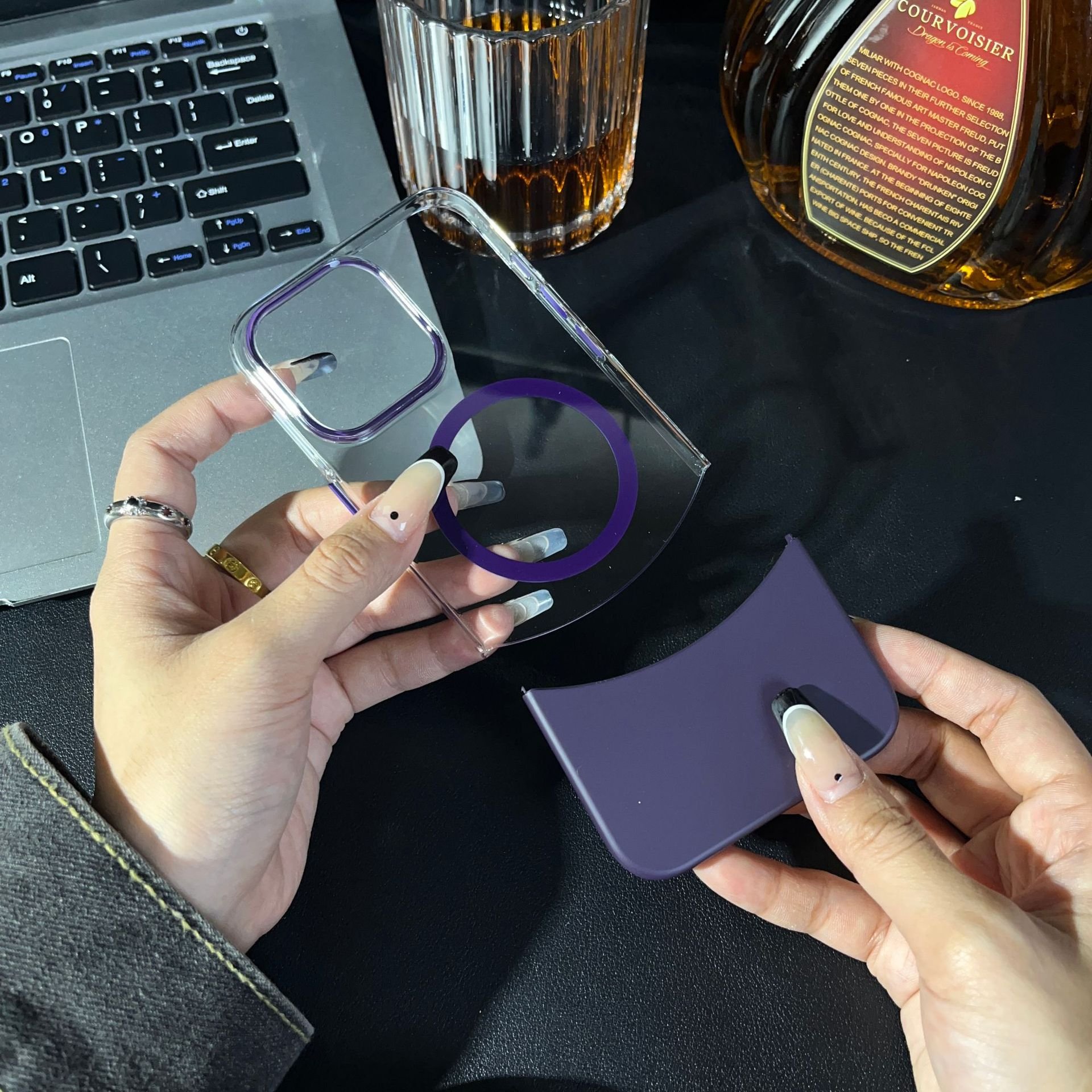 Leyi Fashion Magnetic Mobile Phone Cases cellphone Case for iphone 16 15 pro max Transparent PC Disconnect-type Phone Cover
