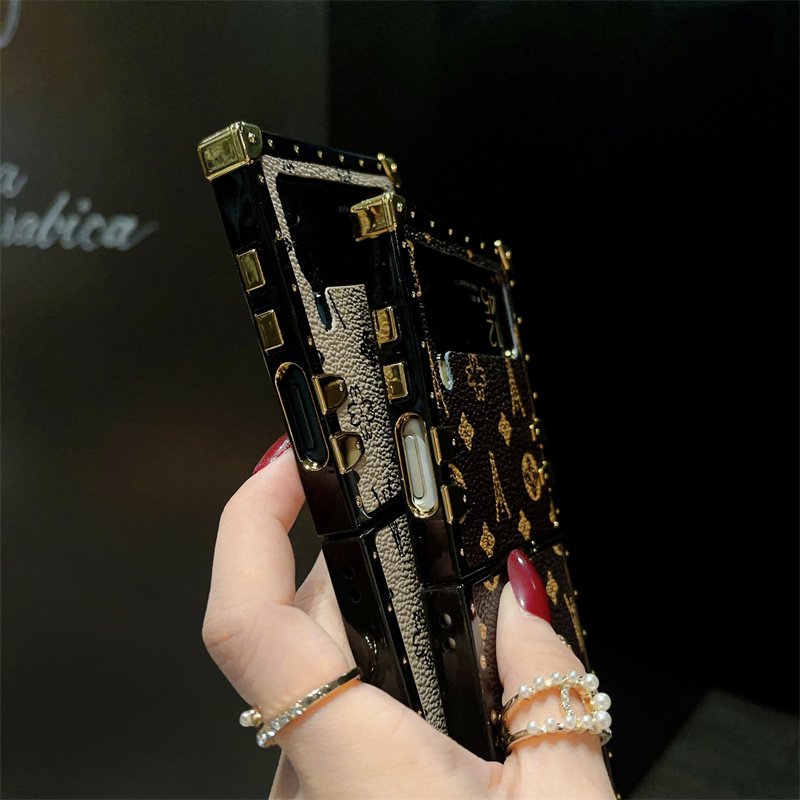 Luxury Fashion Retro Flower Square Case For Samsung Galaxy Z Flip 5 4 ZFlip 3 5G Diamond Ring Holder Shockproof Cover Fundas