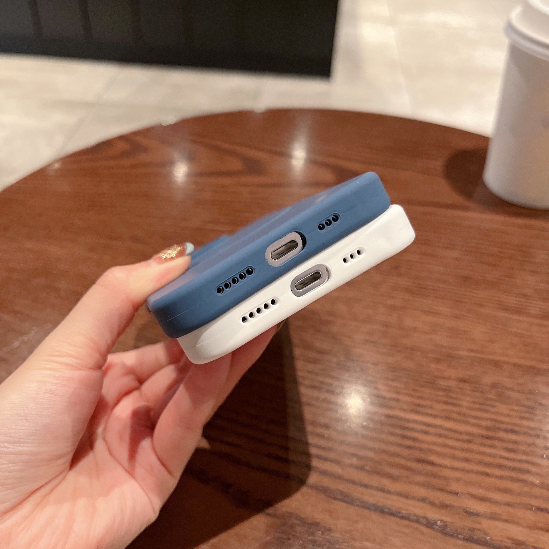 New Phone Case For iPhone 16 Wireless Magnetic TPU Silicone Mobile Phone Case For iPhone 16 15 14 Pro Max 16 Plus Phone Cover