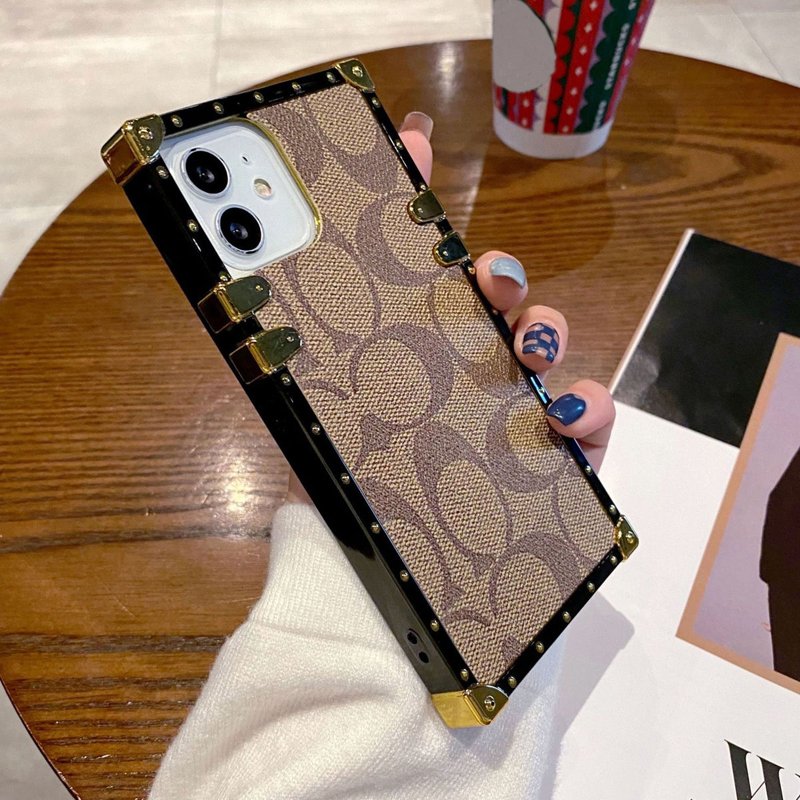 Luxury Trendy Brand Designer Square PU Leather Phone Case Cover For iPhone 15 14 13 12 11 Pro Max X XR 7 8 Funda
