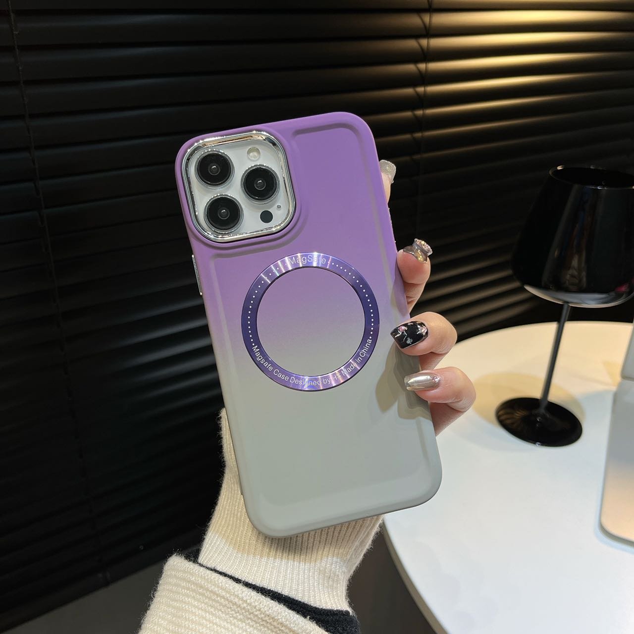Hot Selling New Trending Clear Wireless Charging TPU PC Magnetic Phone Case Protector for Iphone 15 16 Pro Max also Huawei