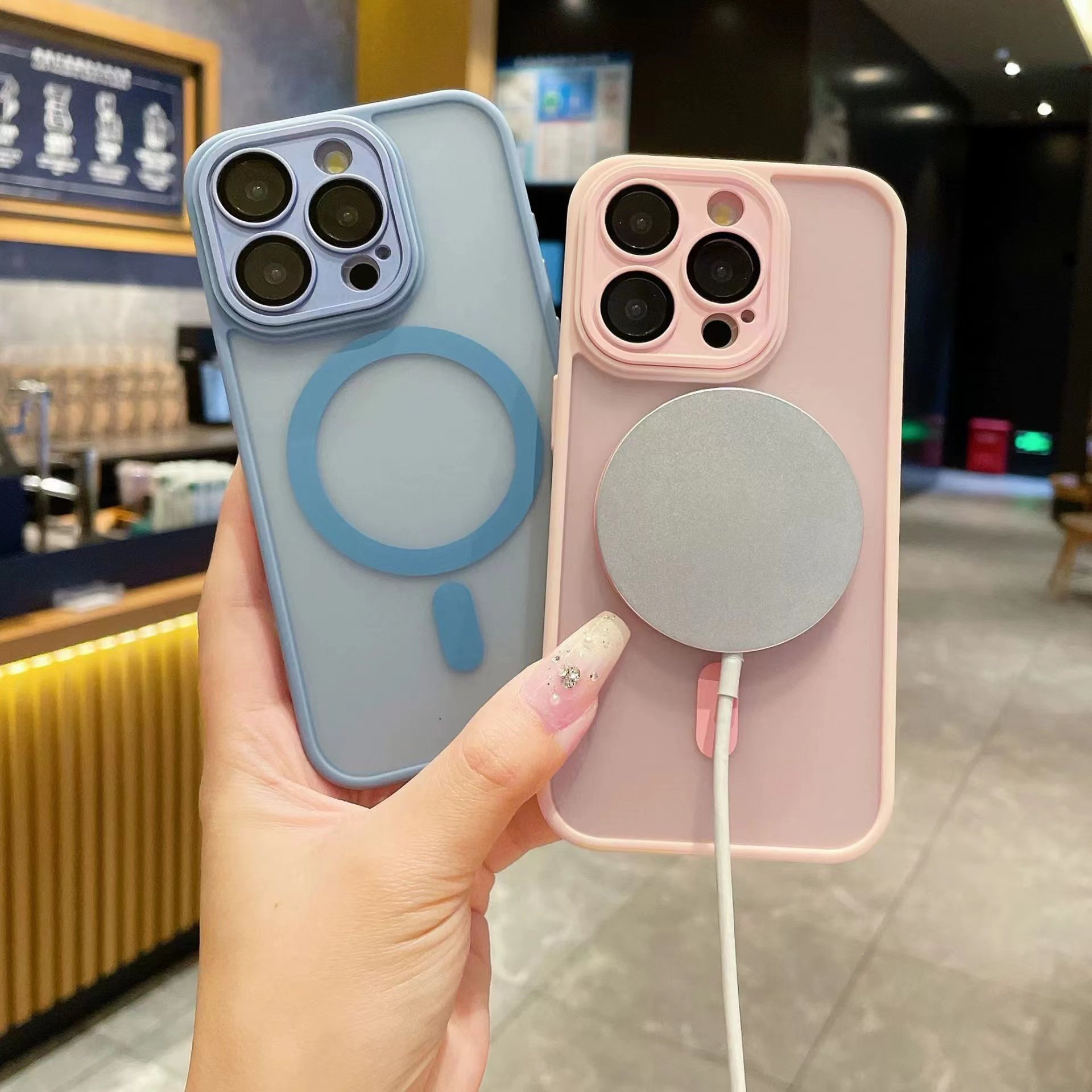 Frosted Magnetic phone case Wireless Charging Matte Mobile phone case for iphone 15 16 pro max 14 plus 13 pro 12 11