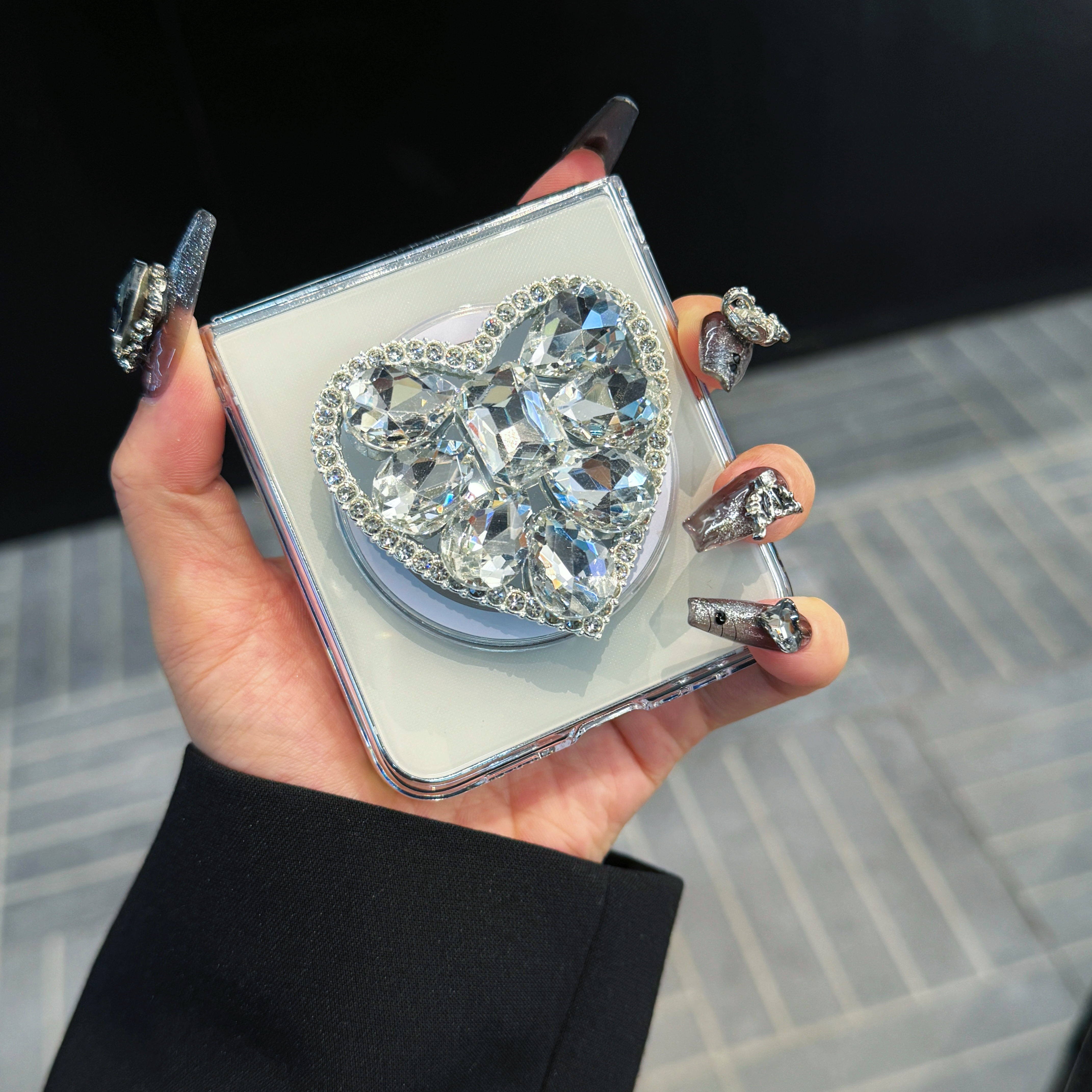 2024 TPU Magnetic Transparent Mobile Phone Cases With Magnetic Large Diamond Heart for Samsung Galaxy ZFLIP 6 5 4 3