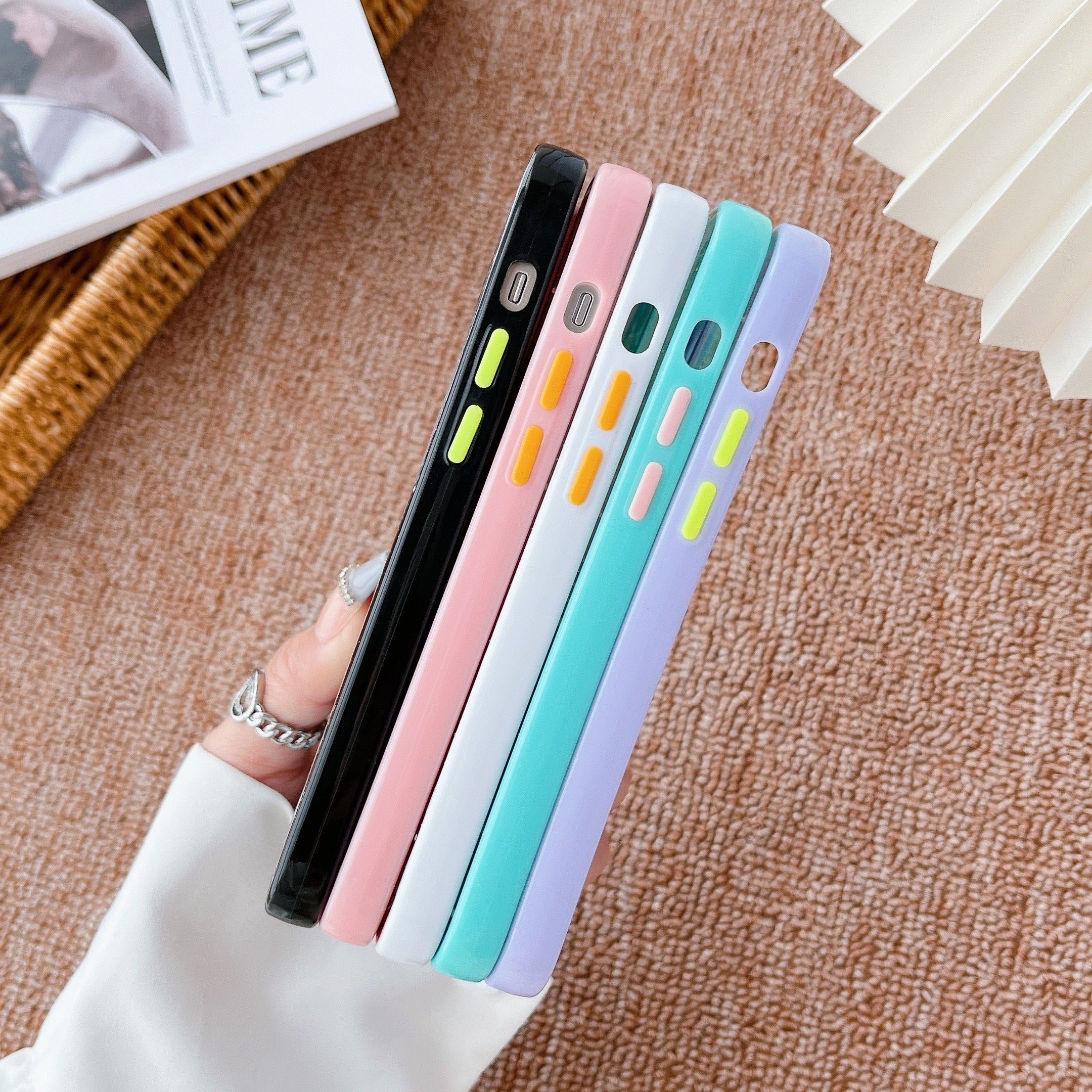 New Trending TPU PC Mobile Phone Cases Cute and Fashionable Personalized Fancy Cover for 15 Pro Max 14 Pro Max Sport Usage
