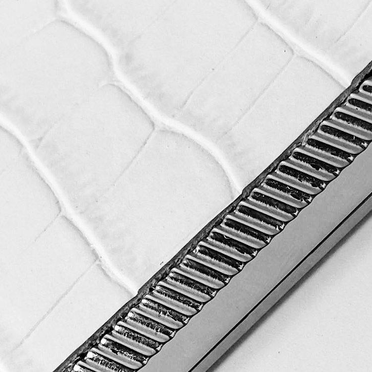 New design Luxury real gold electroplated 2-in-1 ultra thin titanium mobile phone cases for iphone 15