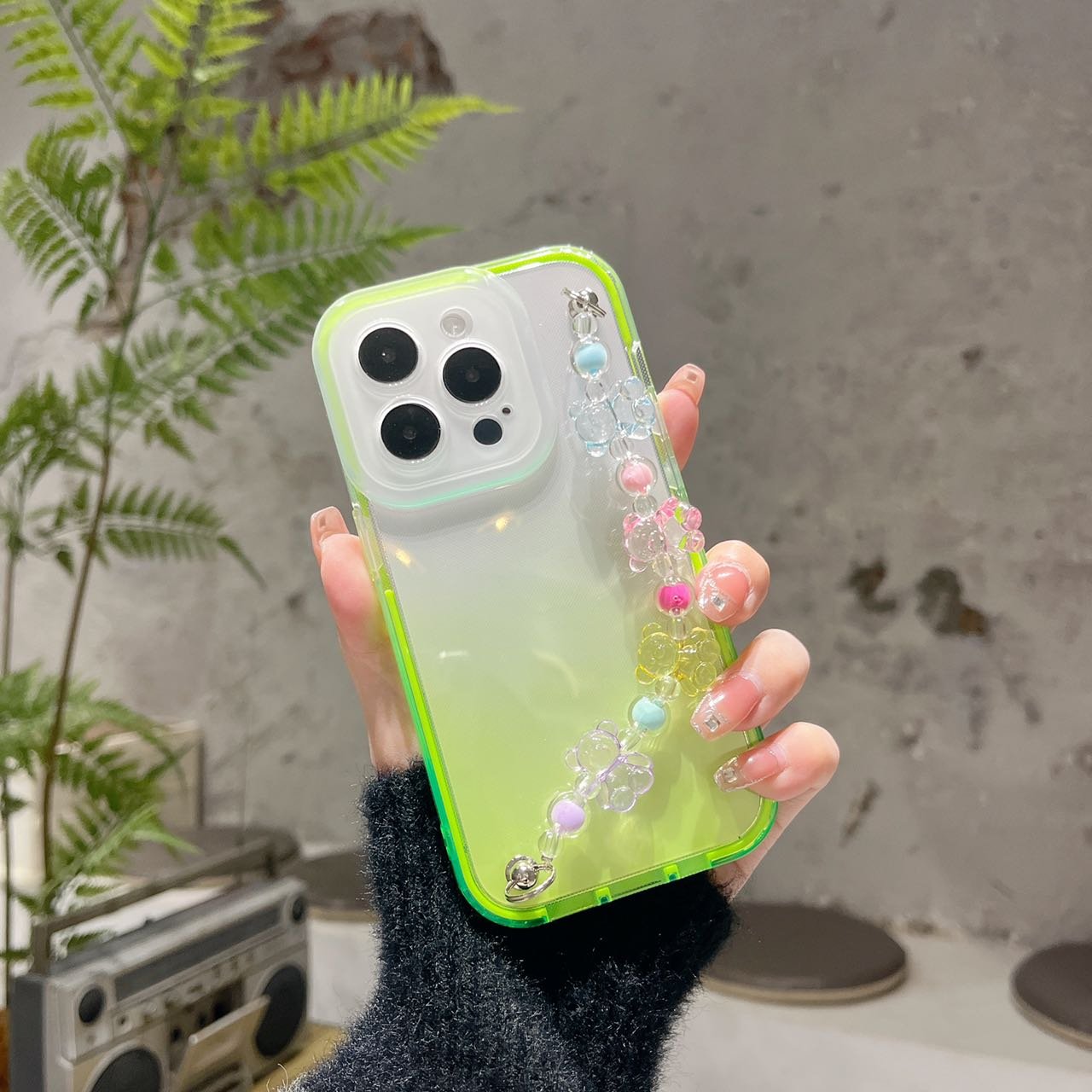 Wholesale Soft Gradient TPU Mobile Phone Case for iPhone 16 PRO MAX 14 Pro SE Plus Stylish Chain Protective Mobile Phone Case