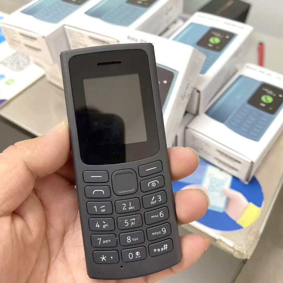 Wholesale original For Nokia 105 4G 2021 2SIM used mobile phone cheaper Bar feature phone 1.8inch keypad cellphone 110 8210