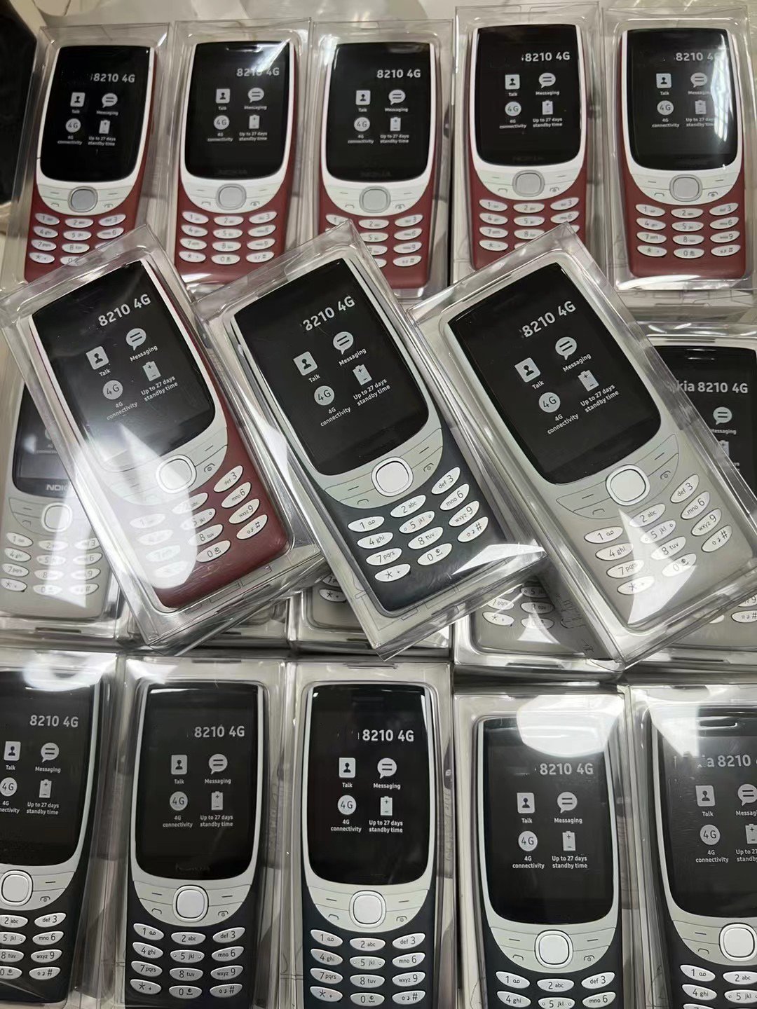 8210 (2022 version) 2g keypad mobile phone Dual sim card standby keyboard feature phone