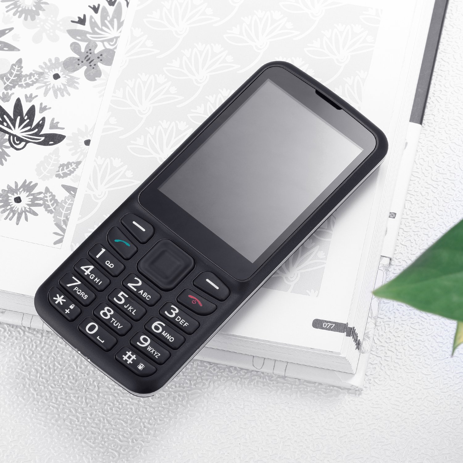 2.8 Inch Screen 4G Dual SIM Card Low Price Good Sample Mobile phone