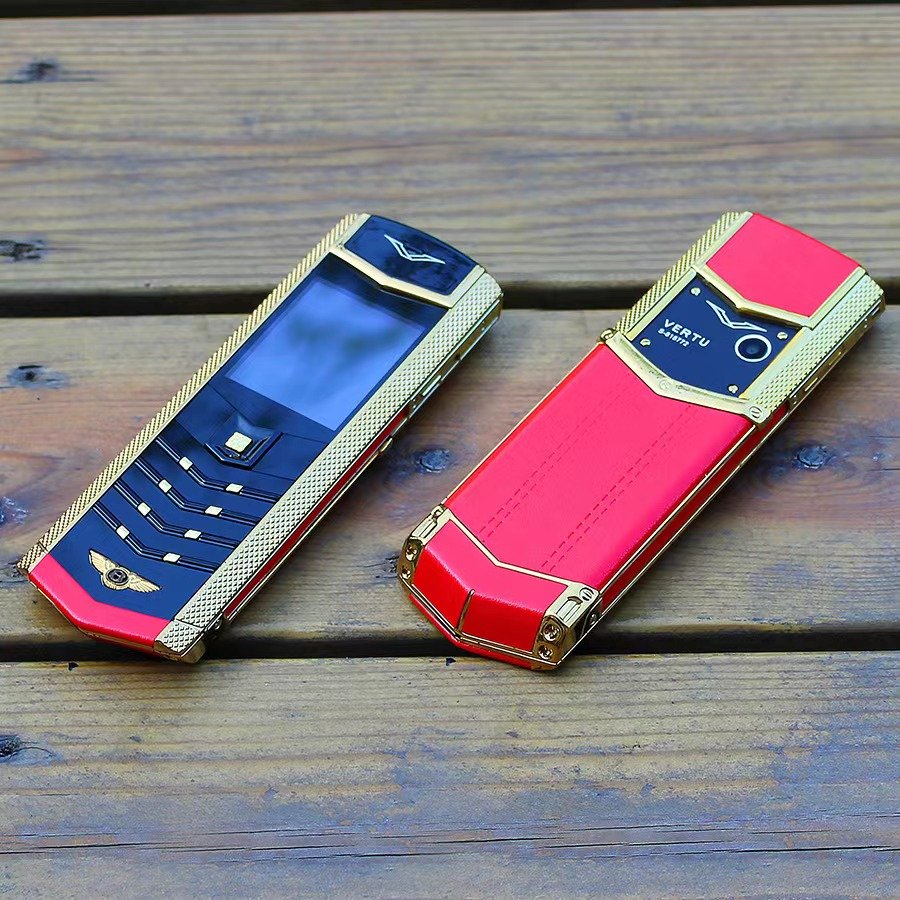 2023 Hot selling unlocked luxury gold Mini phone dialer keypad cell phone elderly mobile phone with Leather case in stock