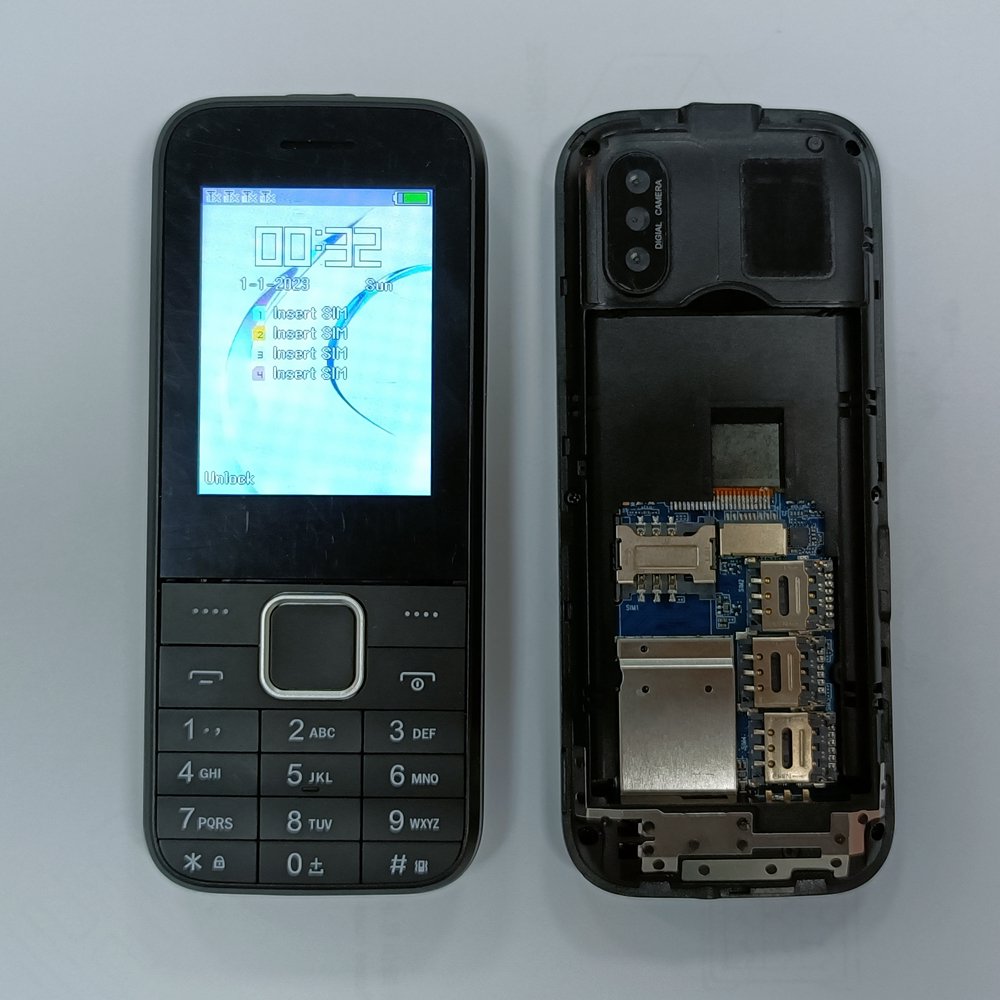 Oem 4 Sim Card Slot Mobile Keypad Phone 4Sims Triple Four Quad Sims Cards Slot Featre Cell Mobile Phones Manufacturers