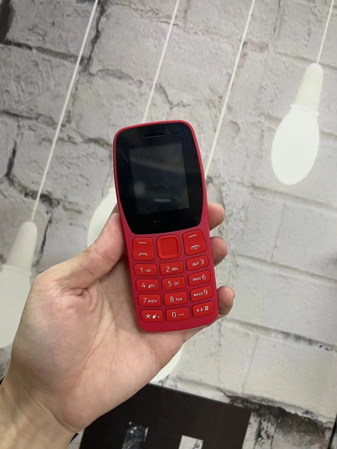 105(2022 version) 2g keypad mobile phone Dual sim card standby keyboard feature phone