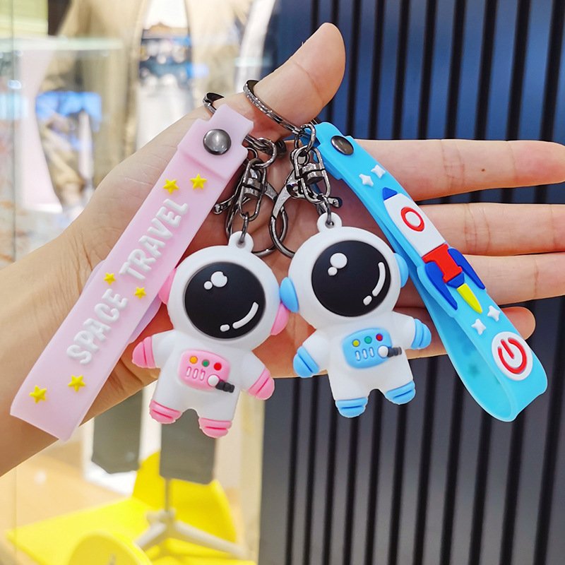 Lilangda PVC Cartoon Astronaut Keychain Pendant Cute Backpack Anti Loss Astronaut Doll Pendant Handbag Accessory Key Chain