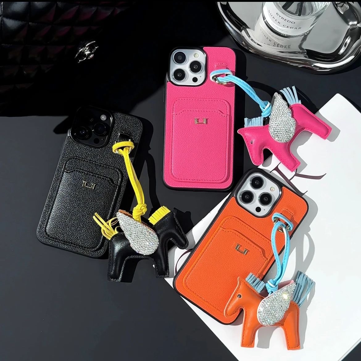 Luxury Card H for iphone 15promax 14 13 12 11 Phone Case Full Leather Anti Drop Cartoon Horse Pendant