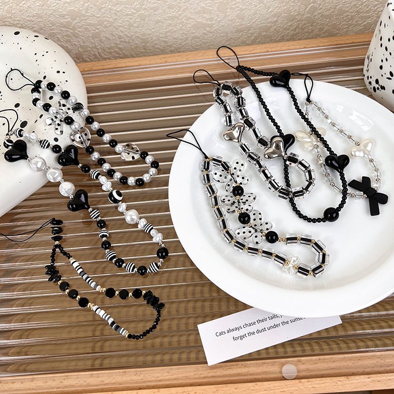 Black Beaded Mobile Phone Chain INS Pearl Beaded Love Mobile Phone Strap Short Hand Strap Anti drop Mobile Phone Pendant AP1058