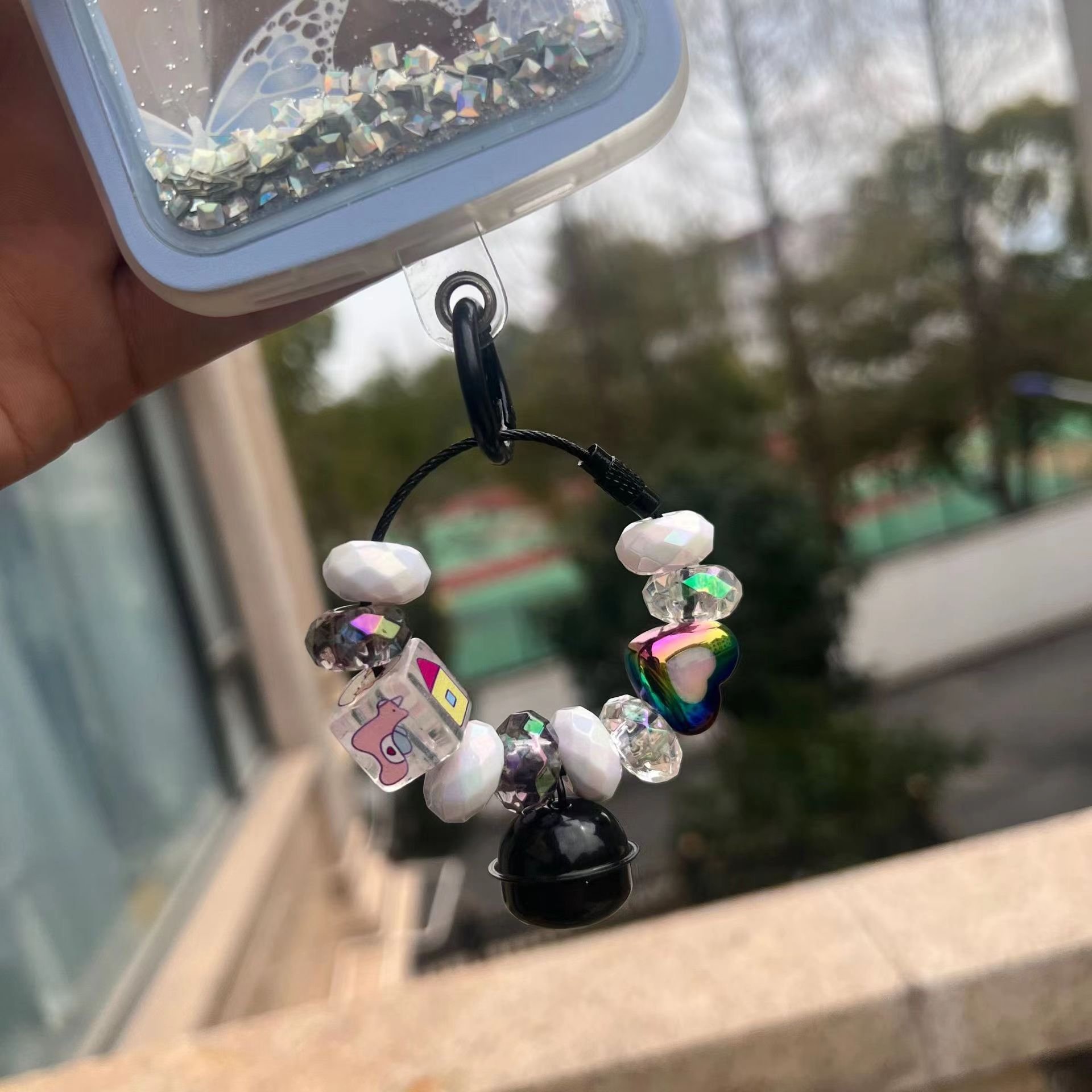 Luxury Design Bracelet Mobile phone Case Wrist Straps Bracelet Chain Phone Cover Straps Bell Cute Colorful Pendant