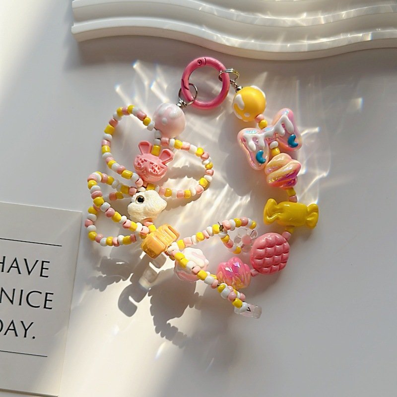 New Cute Creative Beaded Pendant KeyChain Mobile Phone Case Accessories for Girls Acrylic Cellphone Chains KeyChain