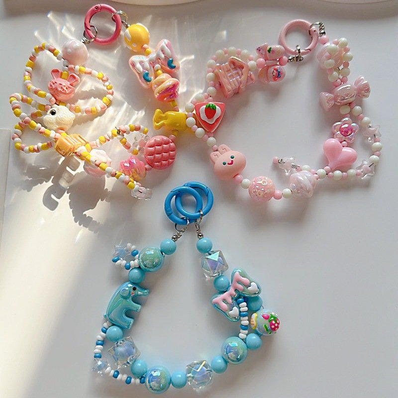 New Cute Creative Beaded Pendant KeyChain Mobile Phone Case Accessories for Girls Acrylic Cellphone Chains KeyChain