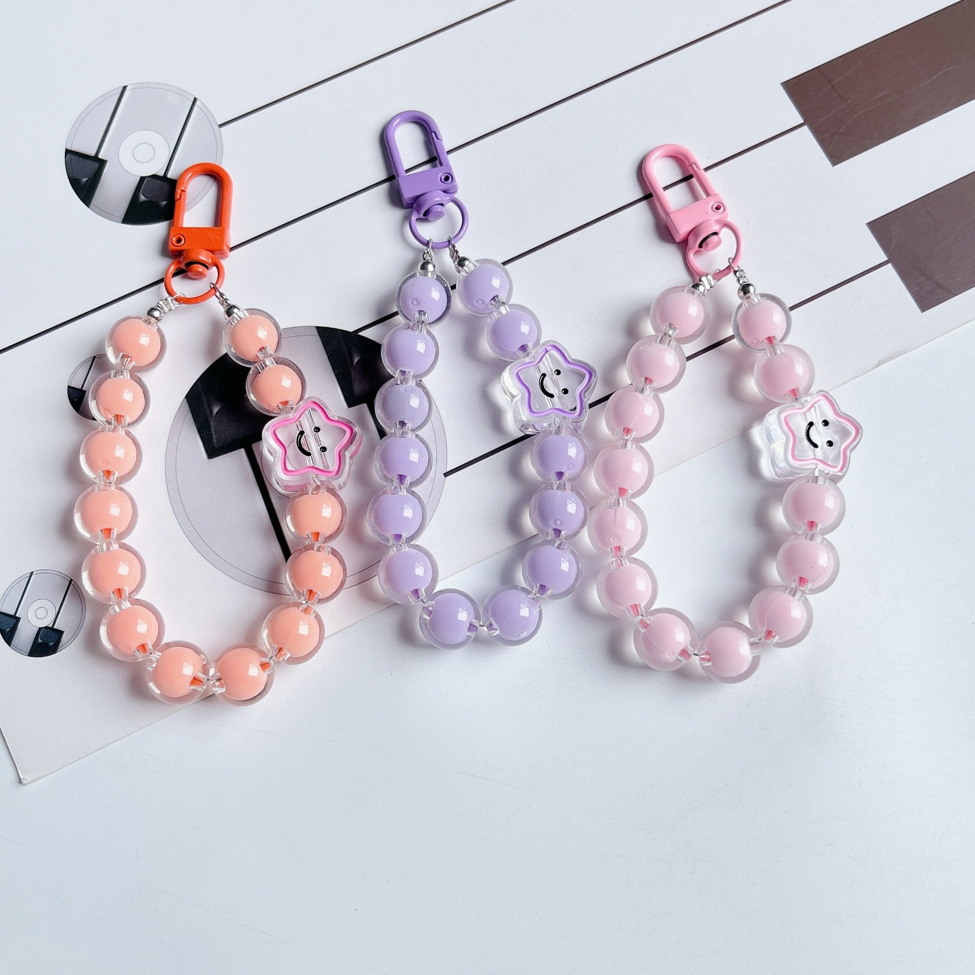 New Design Beads Chain Car Key Chain Flower Bag Accessories for Airpods Cover Hanging Strap Holder Phone Charms