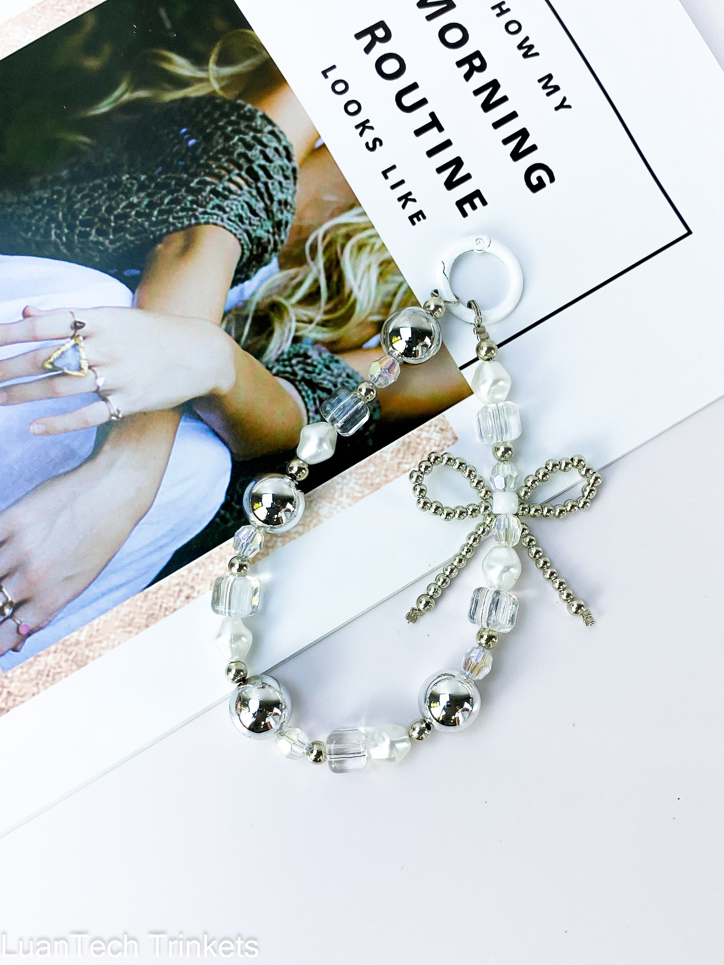Hot Selling Bow Phone Chain Cute Short Wrist Keychain Fashionable Beaded Women's Cellphone Straps Lovely Pendant