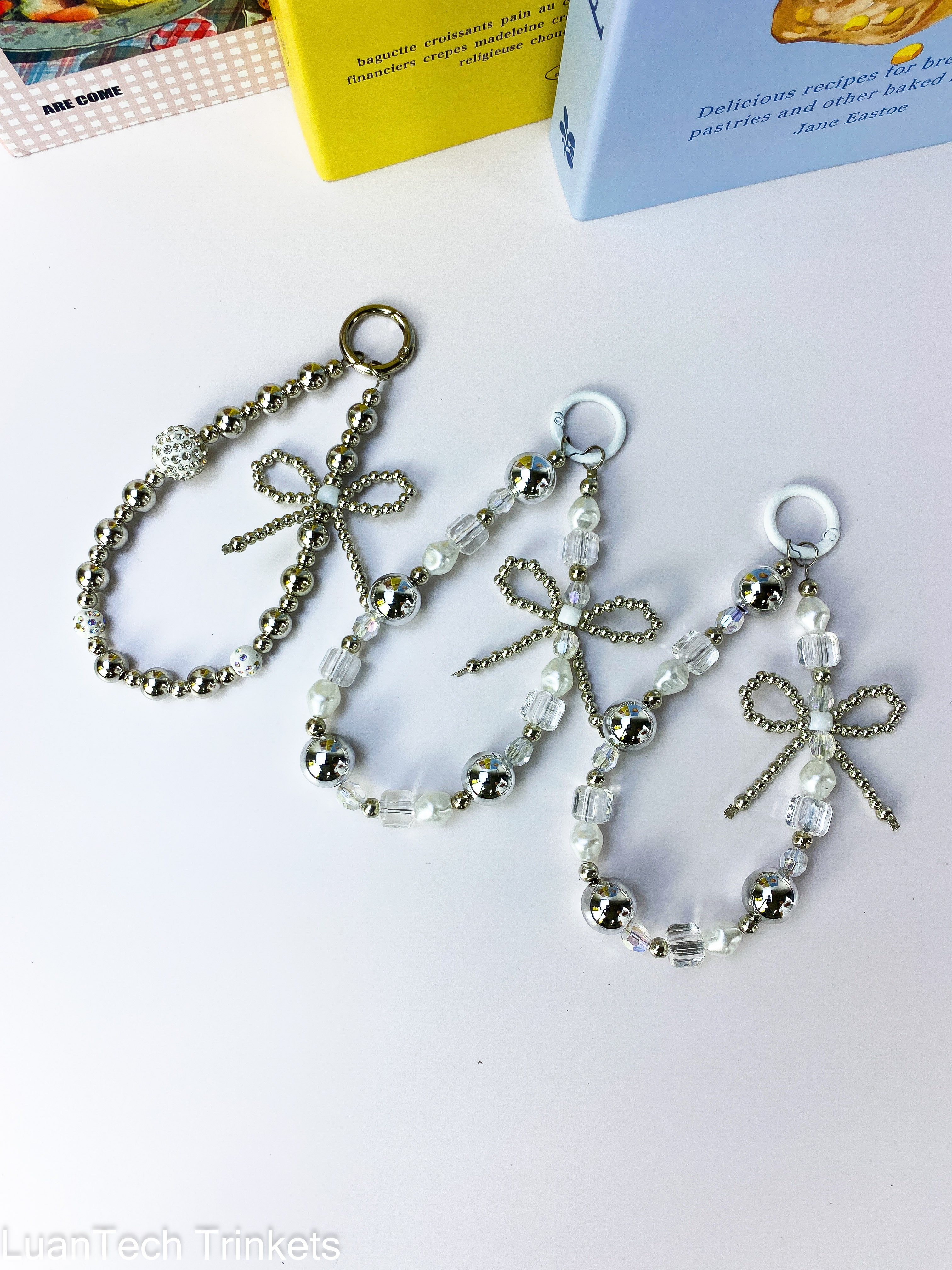 Hot Selling Bow Phone Chain Cute Short Wrist Keychain Fashionable Beaded Women's Cellphone Straps Lovely Pendant