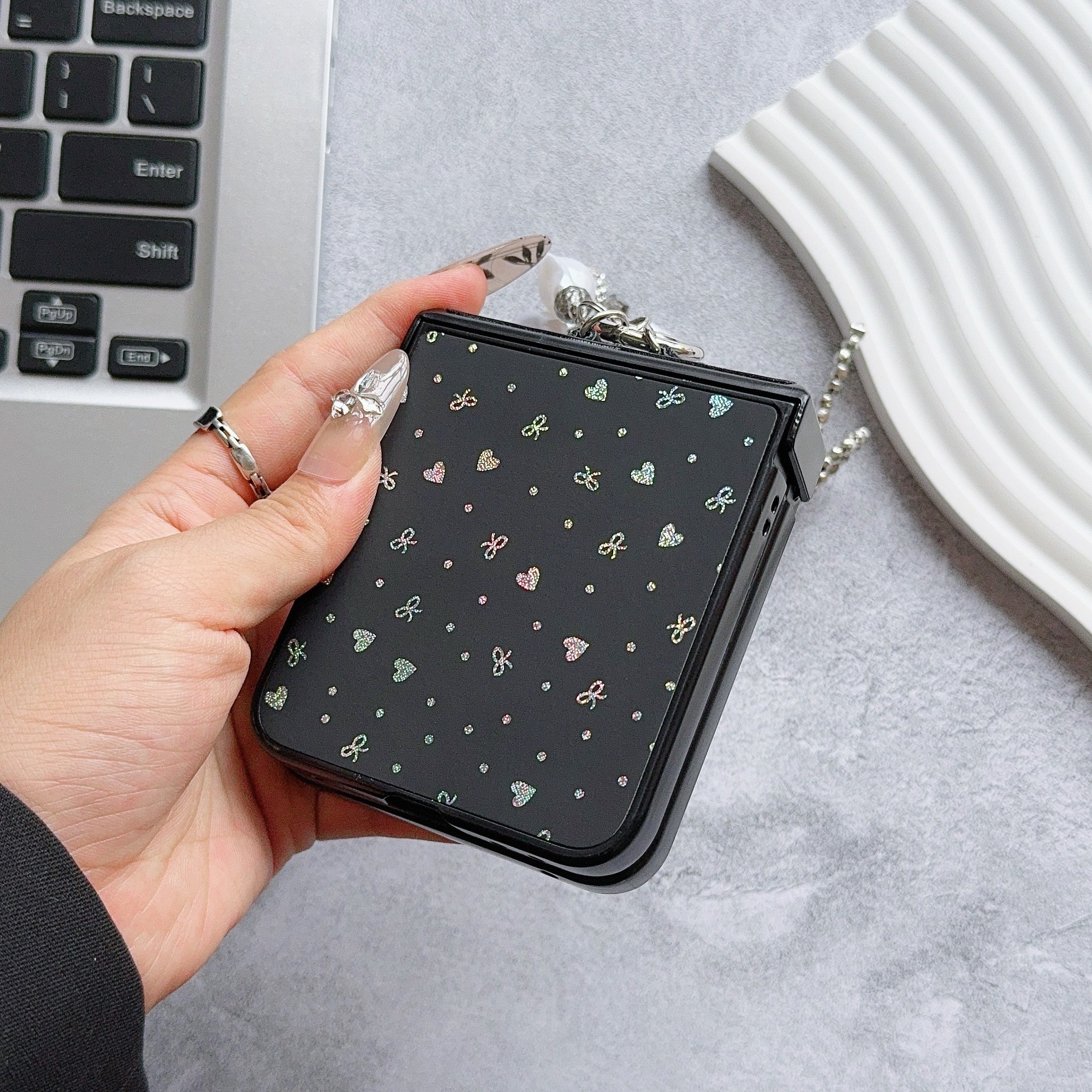 2024 Fashions Electroplated Bow Folding PC Mobile Phone Cases For Samsung ZFLIP6 ZFLIP5 ZFLIP4 ZFLIP3 Waterproof & Shockproof
