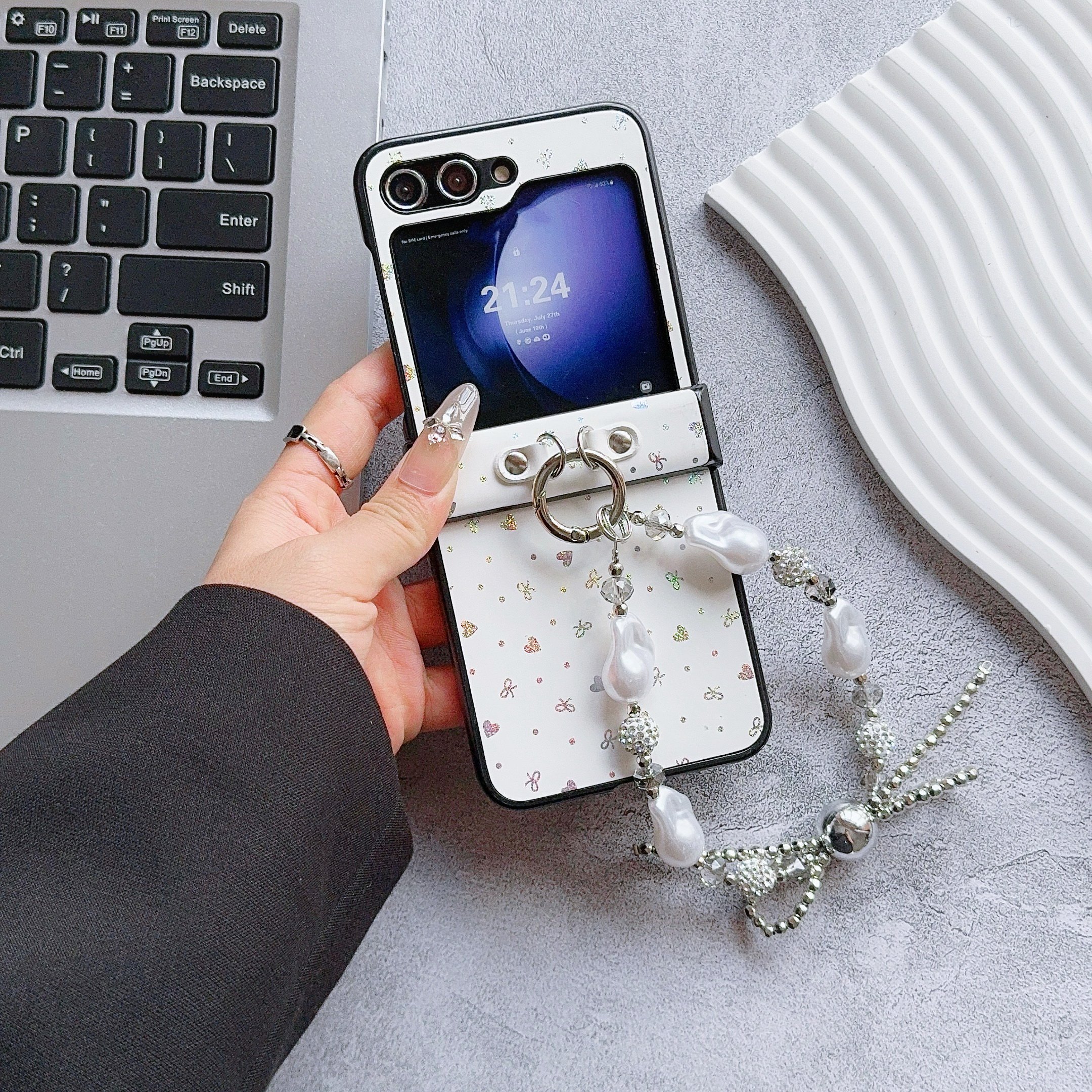 2024 Fashions Electroplated Bow Folding PC Mobile Phone Cases For Samsung ZFLIP6 ZFLIP5 ZFLIP4 ZFLIP3 Waterproof & Shockproof