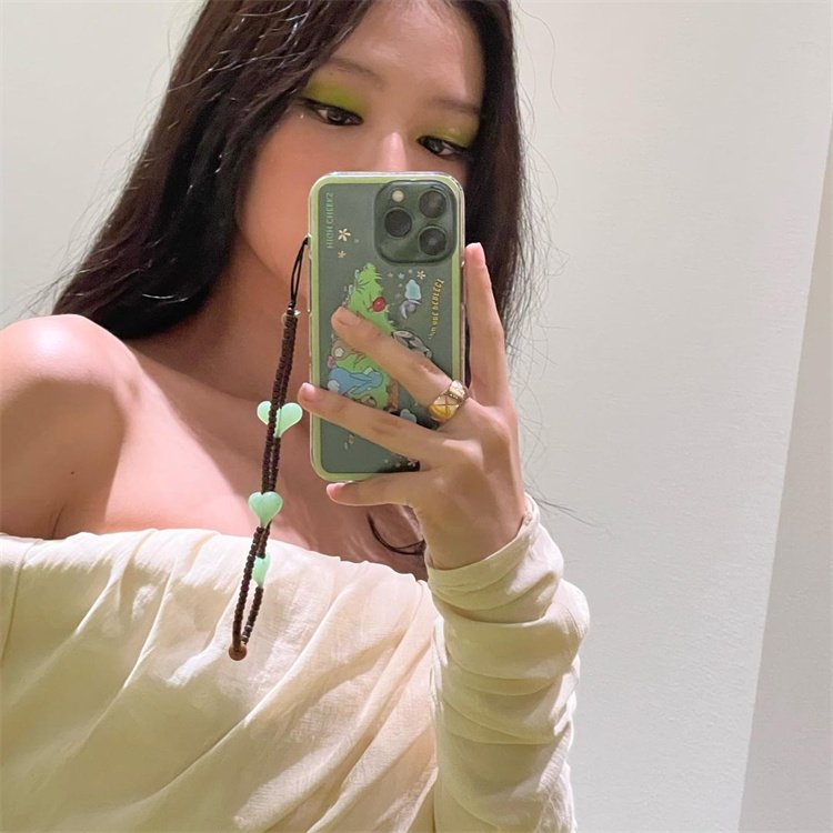 KKBEAD star Jennie has the same hand-beaded portable pendant for men and women's universal rope mobile phone pendant