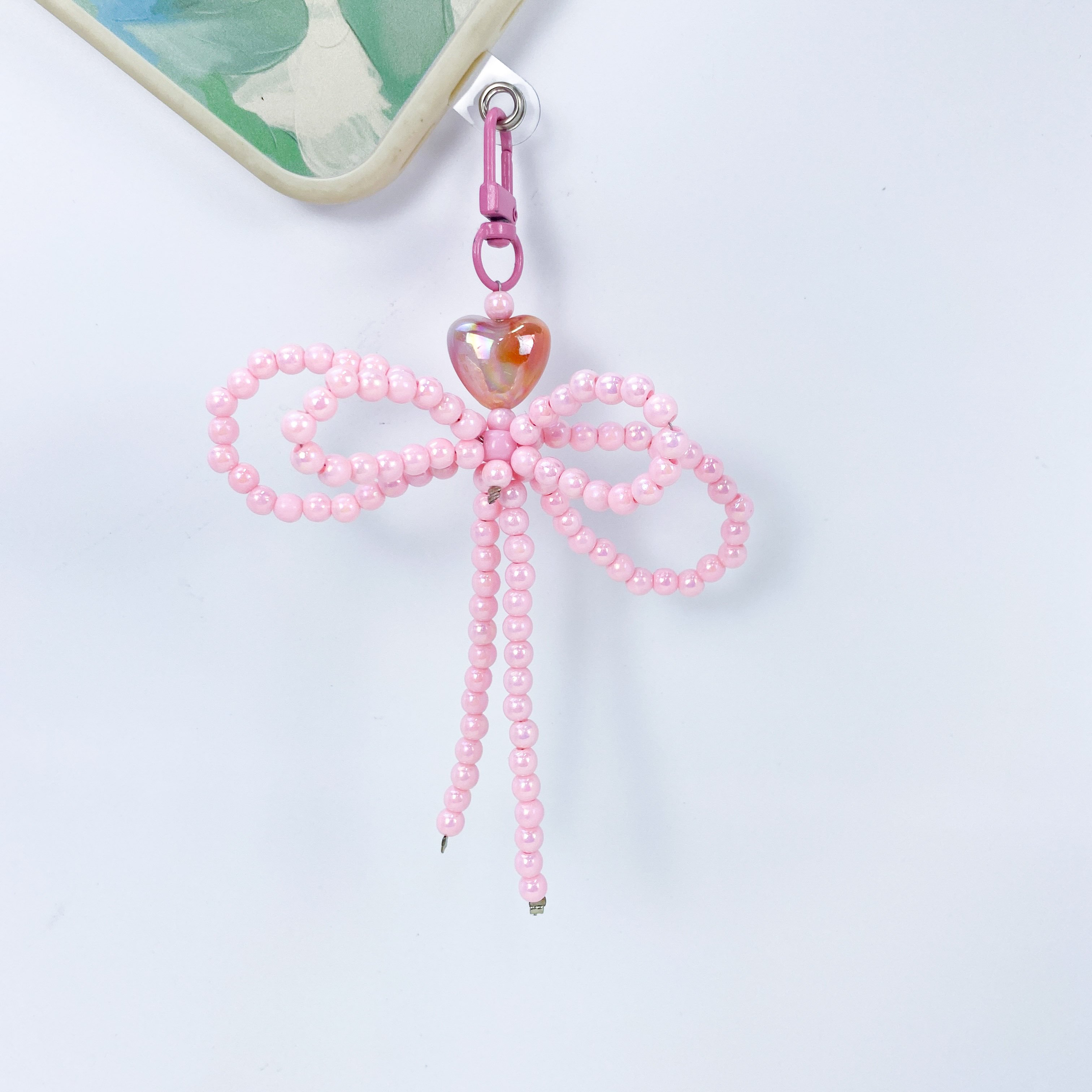 Fashion Hot-Selling Acrylic Beads Butterfly Heart Phone Chain Multi-Color Universal Mobile Phone Strap Bag Decoration Key Chain