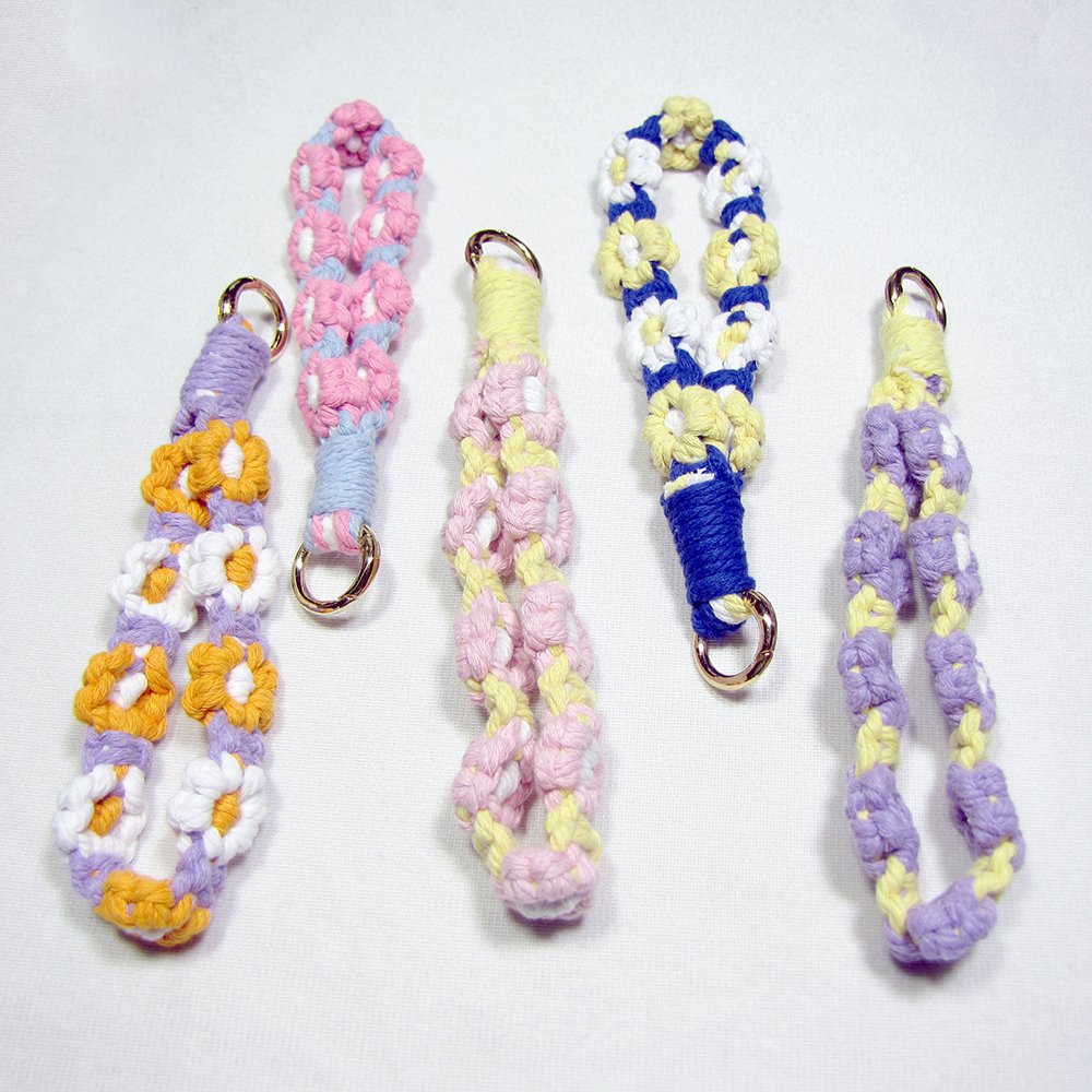 Flower Cute Hand-Woven Macrame Boho Braided Rope Handmade Wristlet Keychain Key Chain for Women handbag accessory pendant