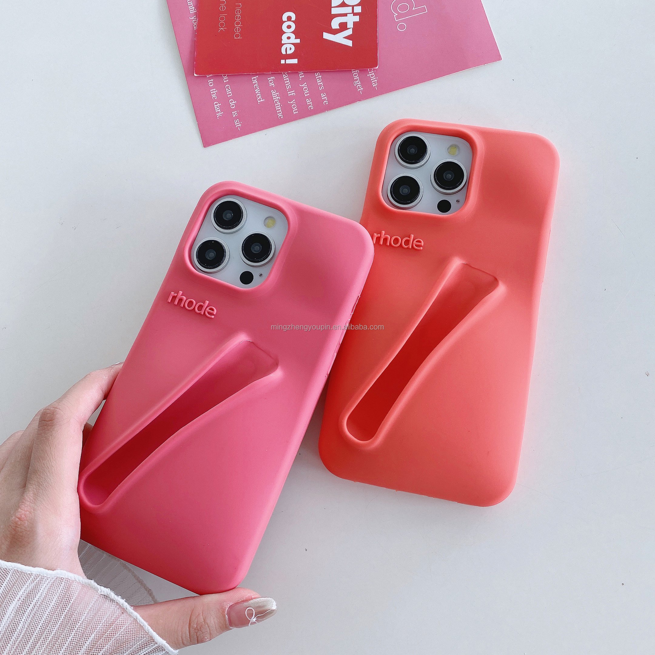 New 2024 phone case Manufactured shock-proof silicon cover Lip gloss Phone case Lip stick makeup holder for iPhone16 15 Pro Max