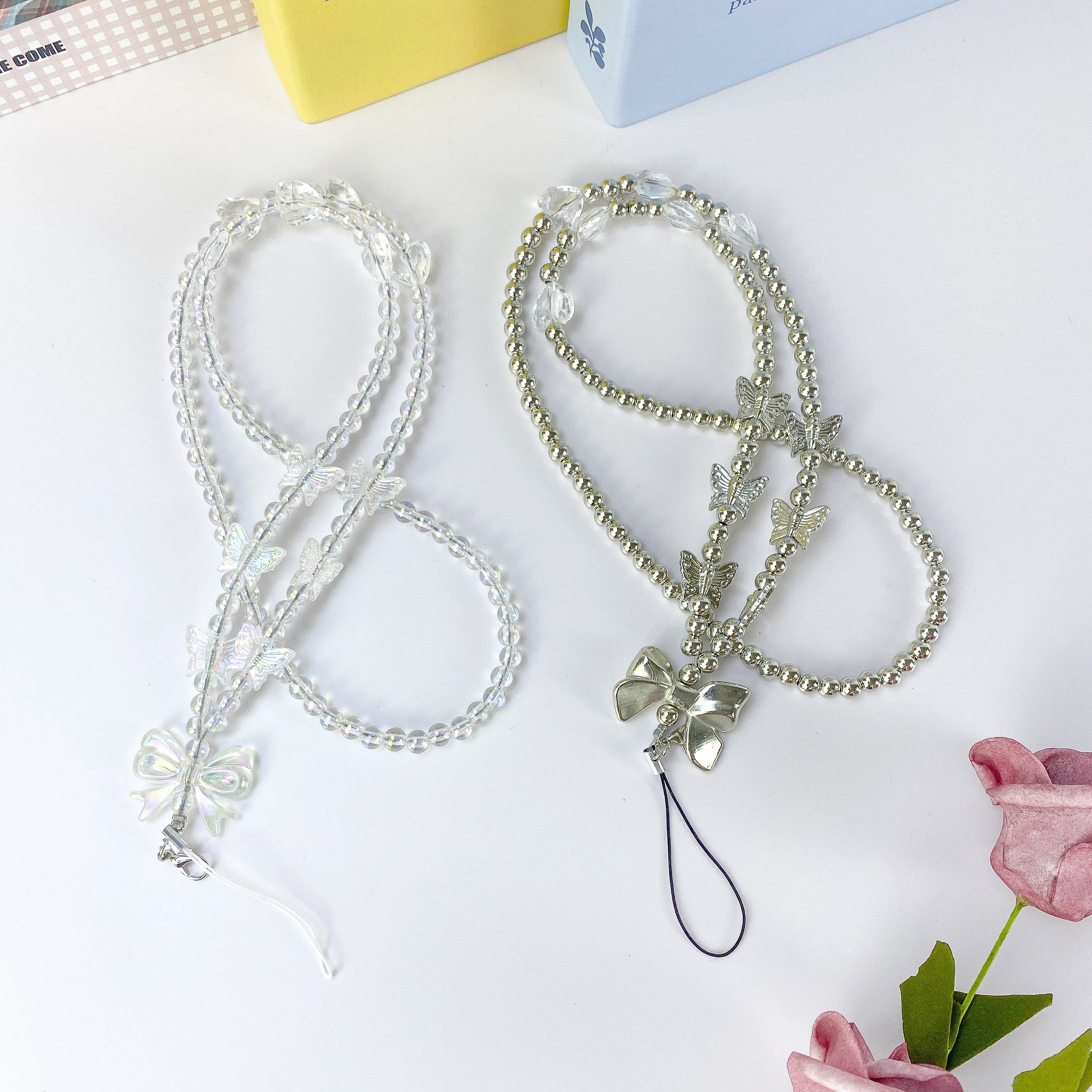 Wholesale Pricing Fashion Cute Transparent & Silver Butterfly Heart Acrylic Beaded Phone Chain Charm Universal Neck Lanyard
