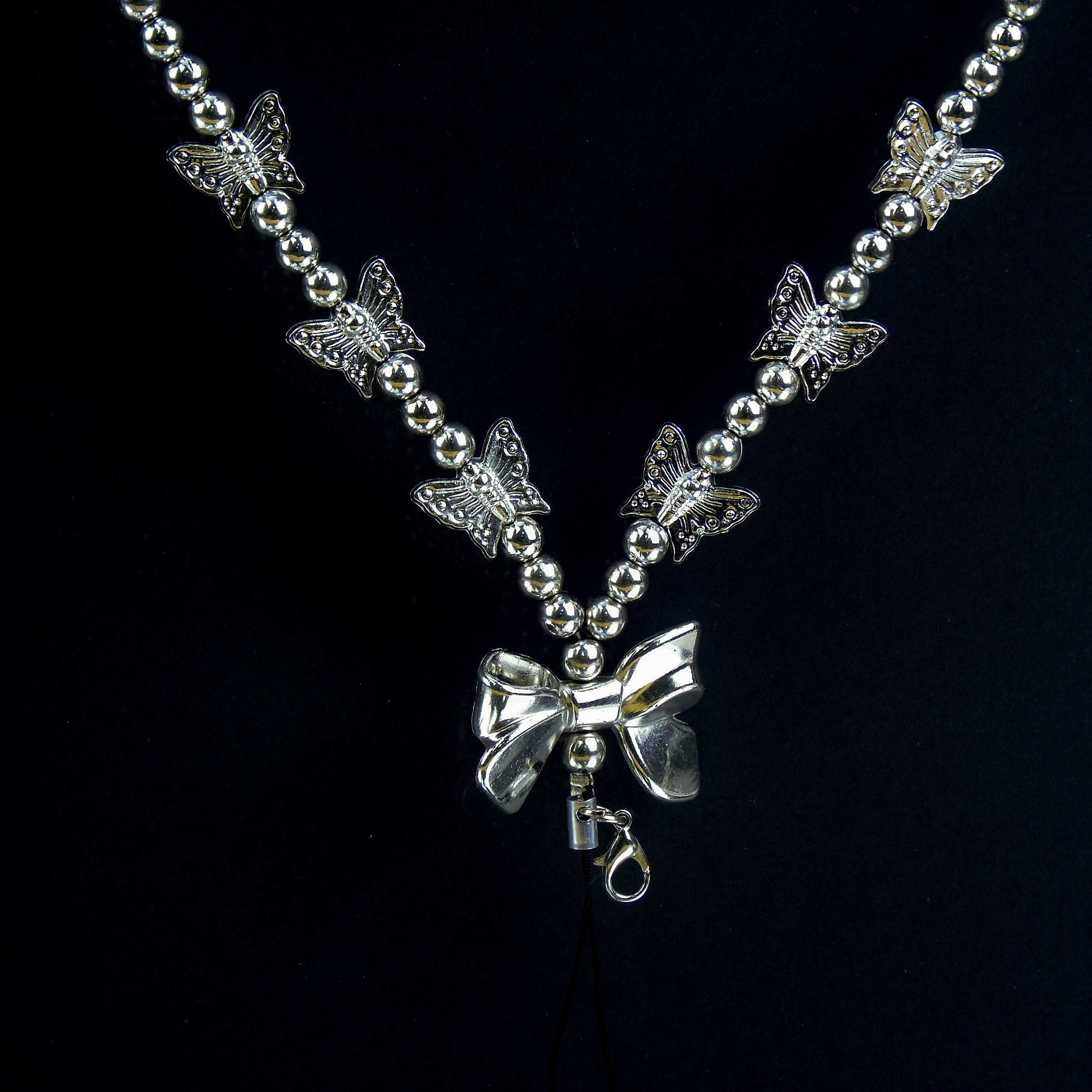 Wholesale Pricing Fashion Cute Transparent & Silver Butterfly Heart Acrylic Beaded Phone Chain Charm Universal Neck Lanyard