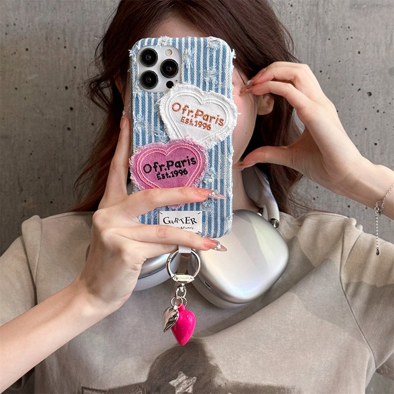 For iPhone 16 pro max 15 14 13 12 Women Distressed Demin Phone Cases Fashion Texture Cellphone Covers with Loveheart Pendant