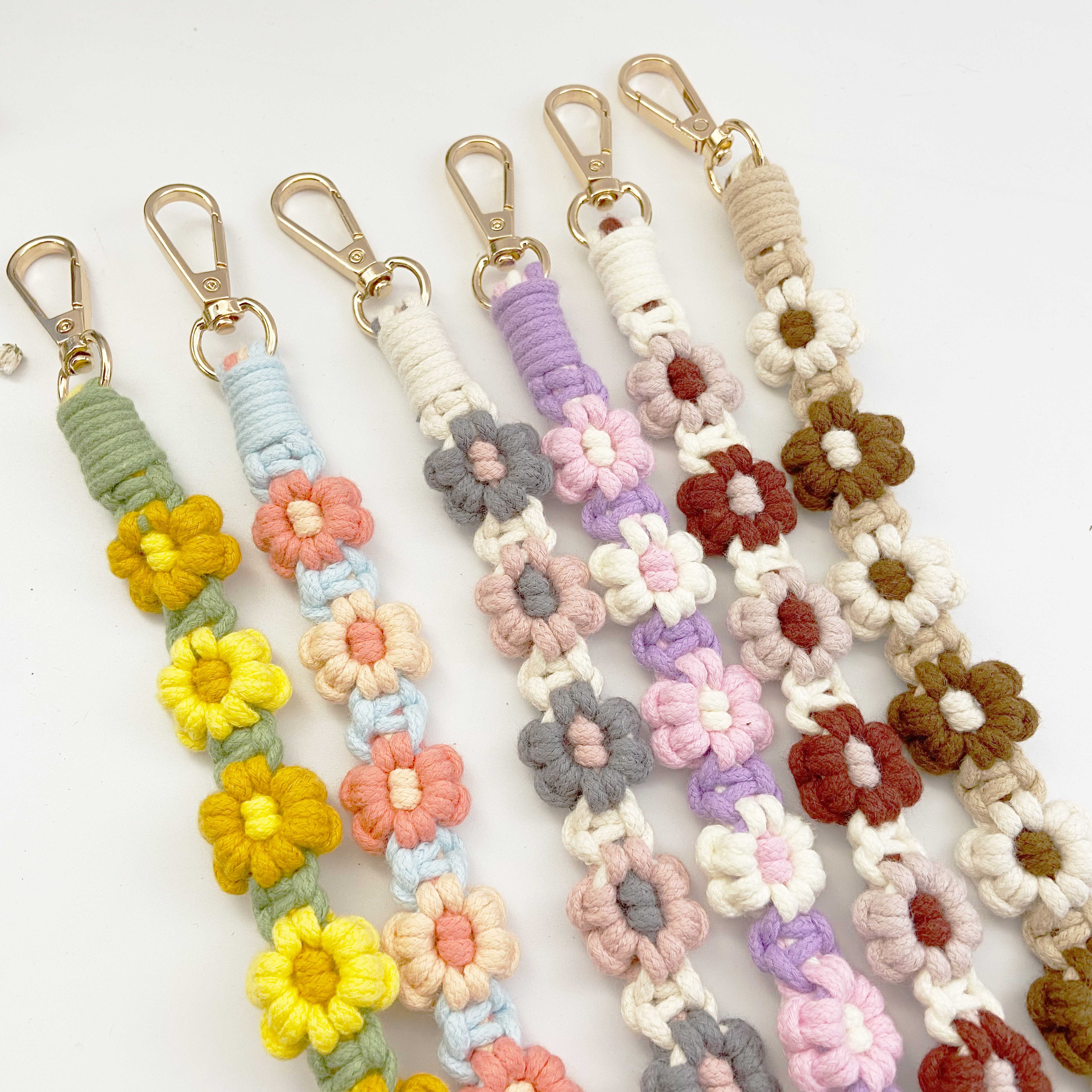 Boho style ins new cotton cord braided phone chain Small Daisy flower braided cord can be crossbody long key chain phone chain