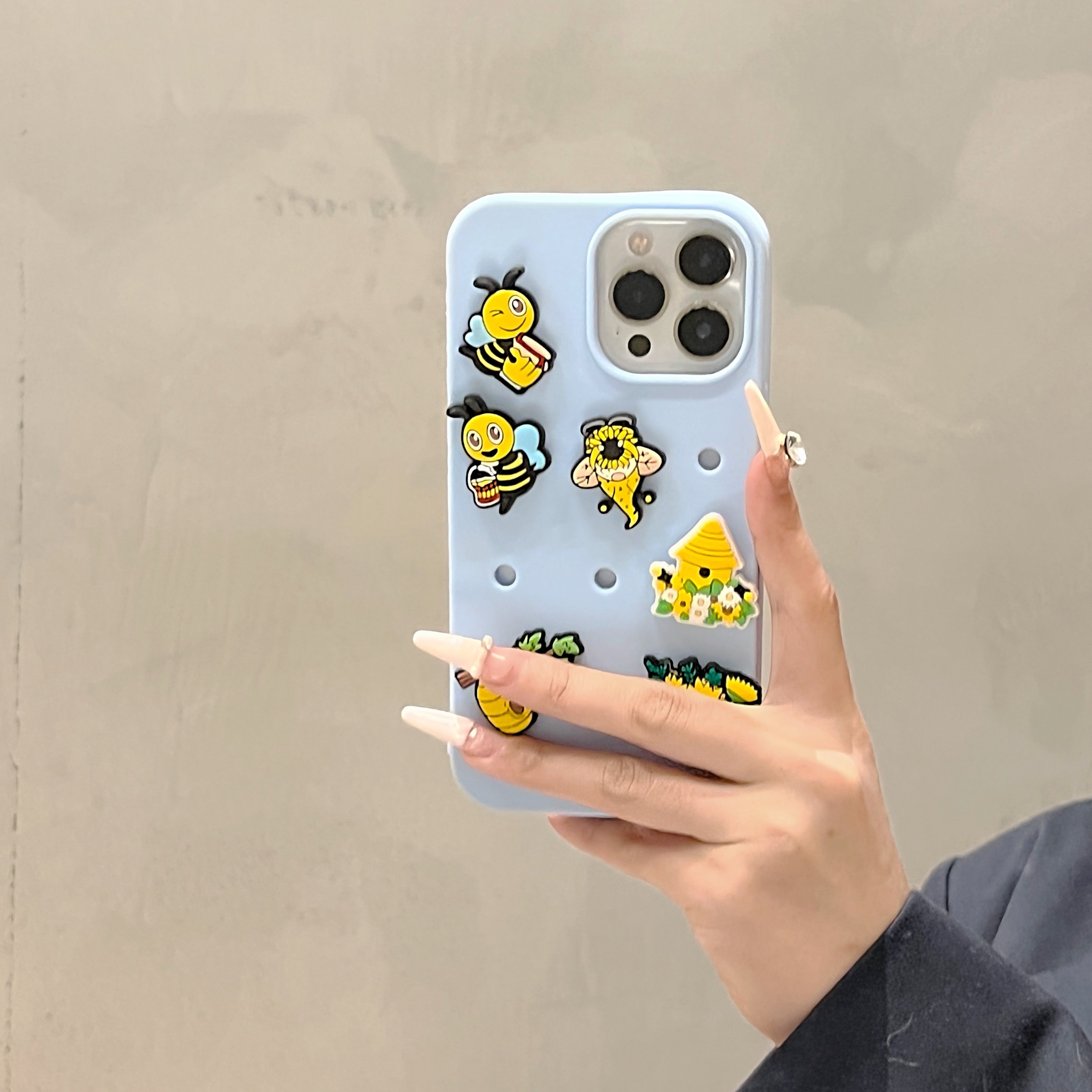Creative cartoon diy honeybee hole shell applied to 15promax dress up 14 12 phone case silicone new 11 XR 13 protective case