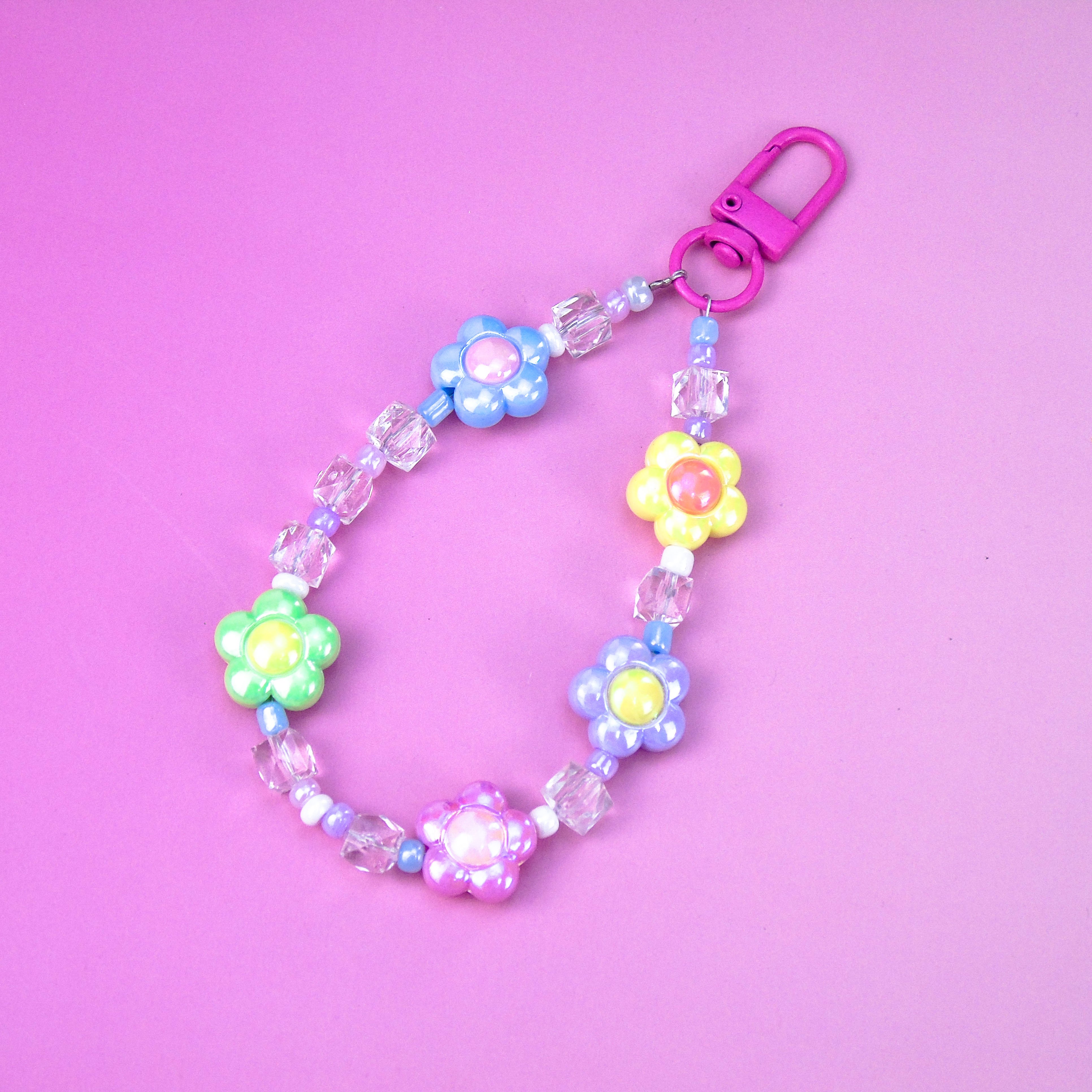 INS Fashion Network Red Sweet Korean Flower Beaded Mobile Phone Chain Wrist Strap For Women Acrylic Pearl Phone Case Lanyard