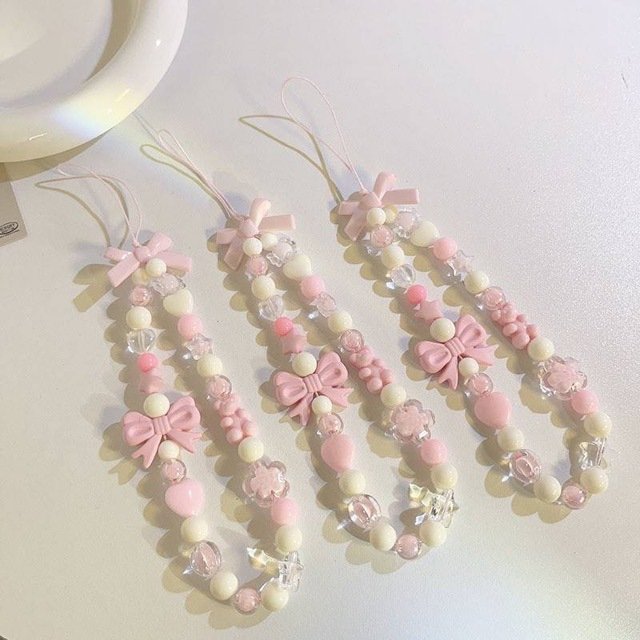 High appearance level ins Wind cell phone lanyard key chain pendant Everything beaded girl heart cell phone chain girl