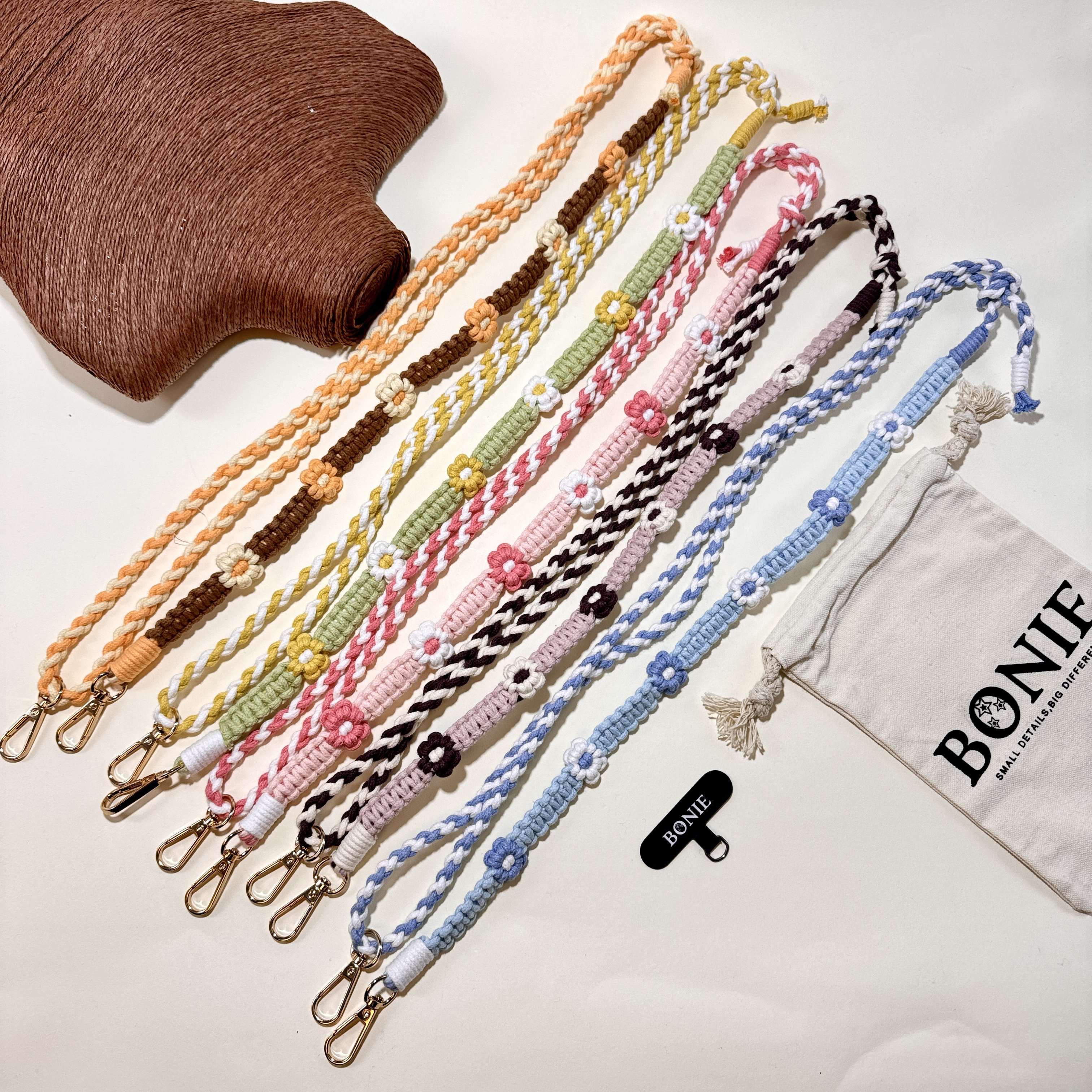 2024 Candy color cute flowers diagonal span adjustable mobile phone package brand mobile phone chain