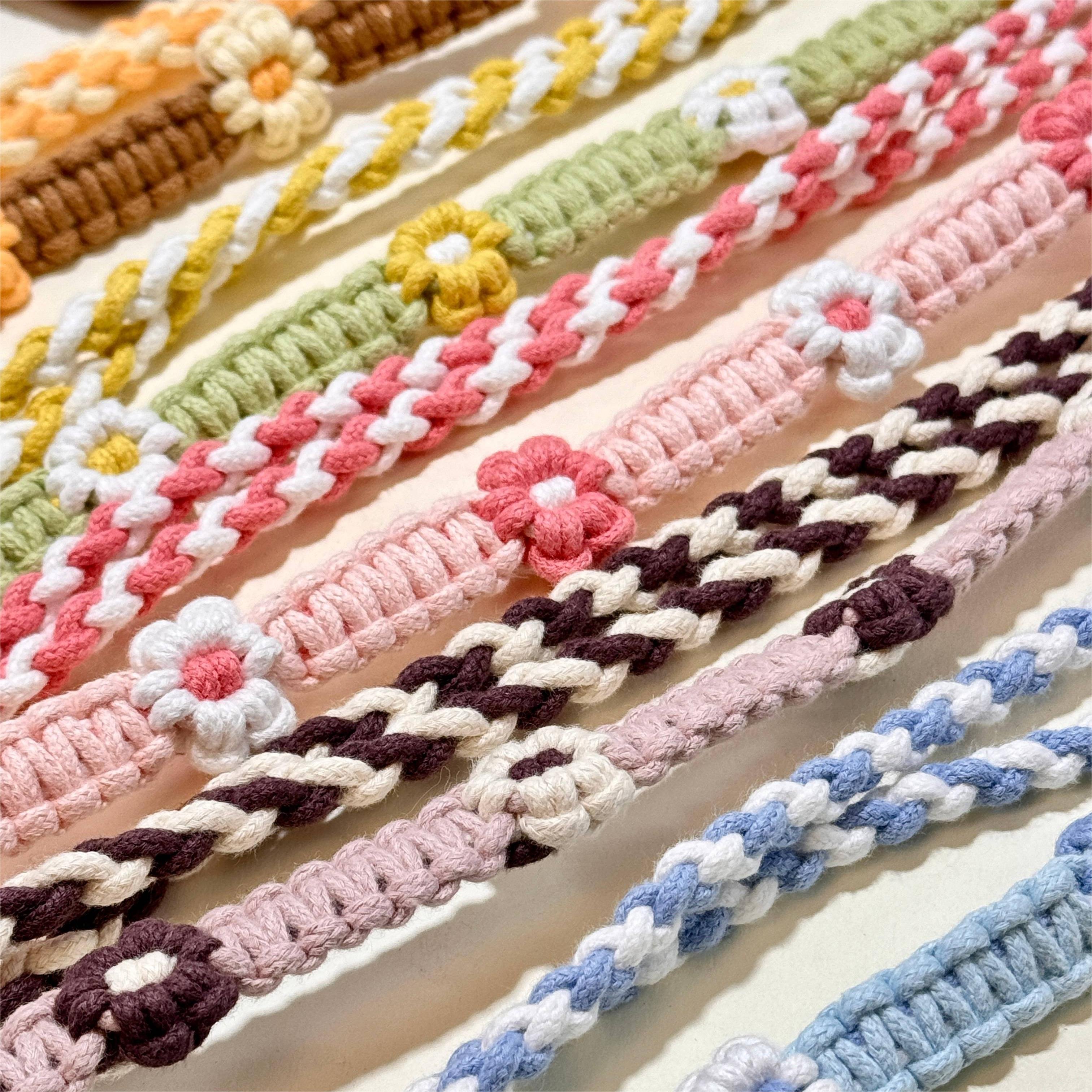 2024 Candy color cute flowers diagonal span adjustable mobile phone package brand mobile phone chain