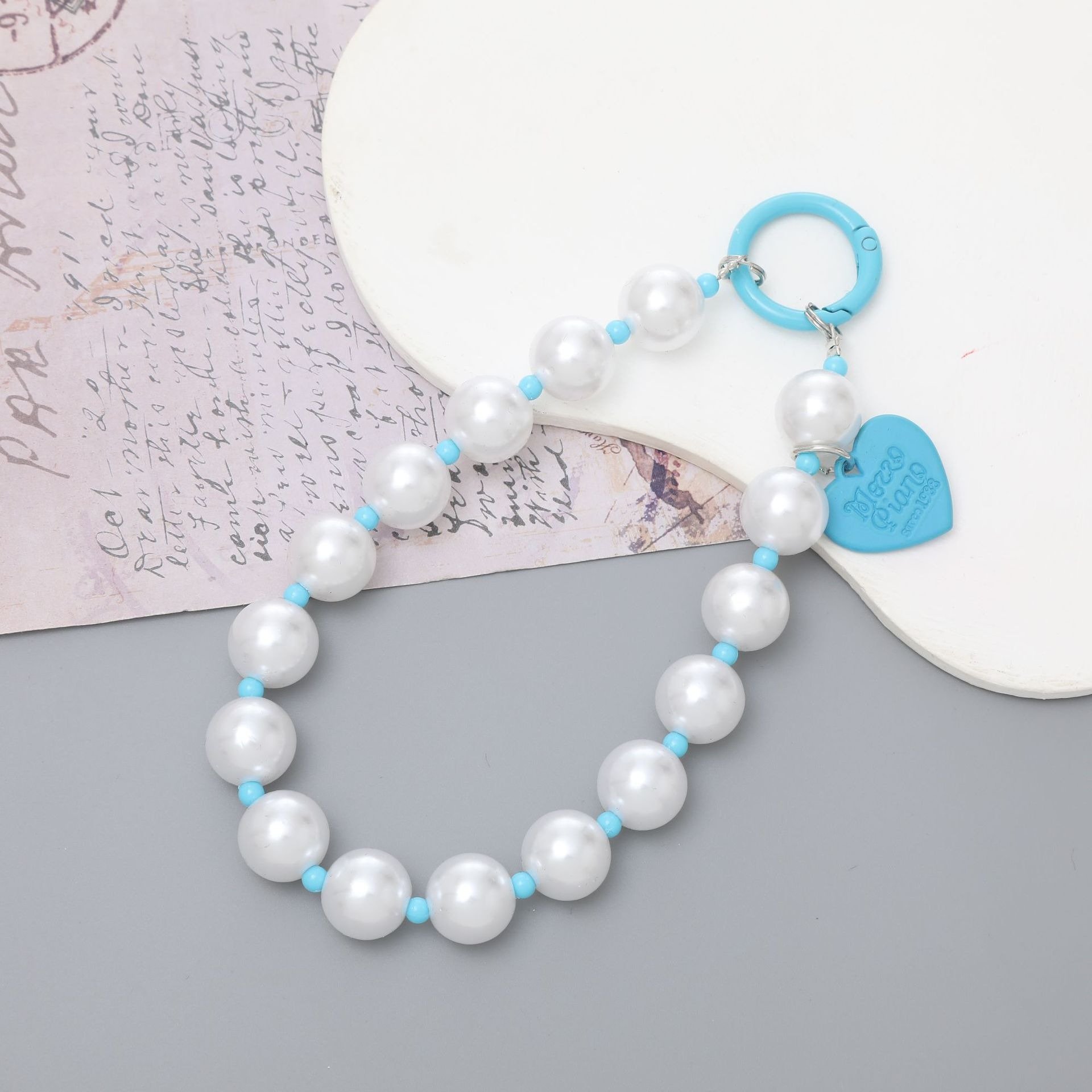 Pearls Mobile Phone Wrist Strap Beaded Heart Phone Charms Strap Keychain Decoration For Airpods Wallet Pearl Cellphone Bracelet