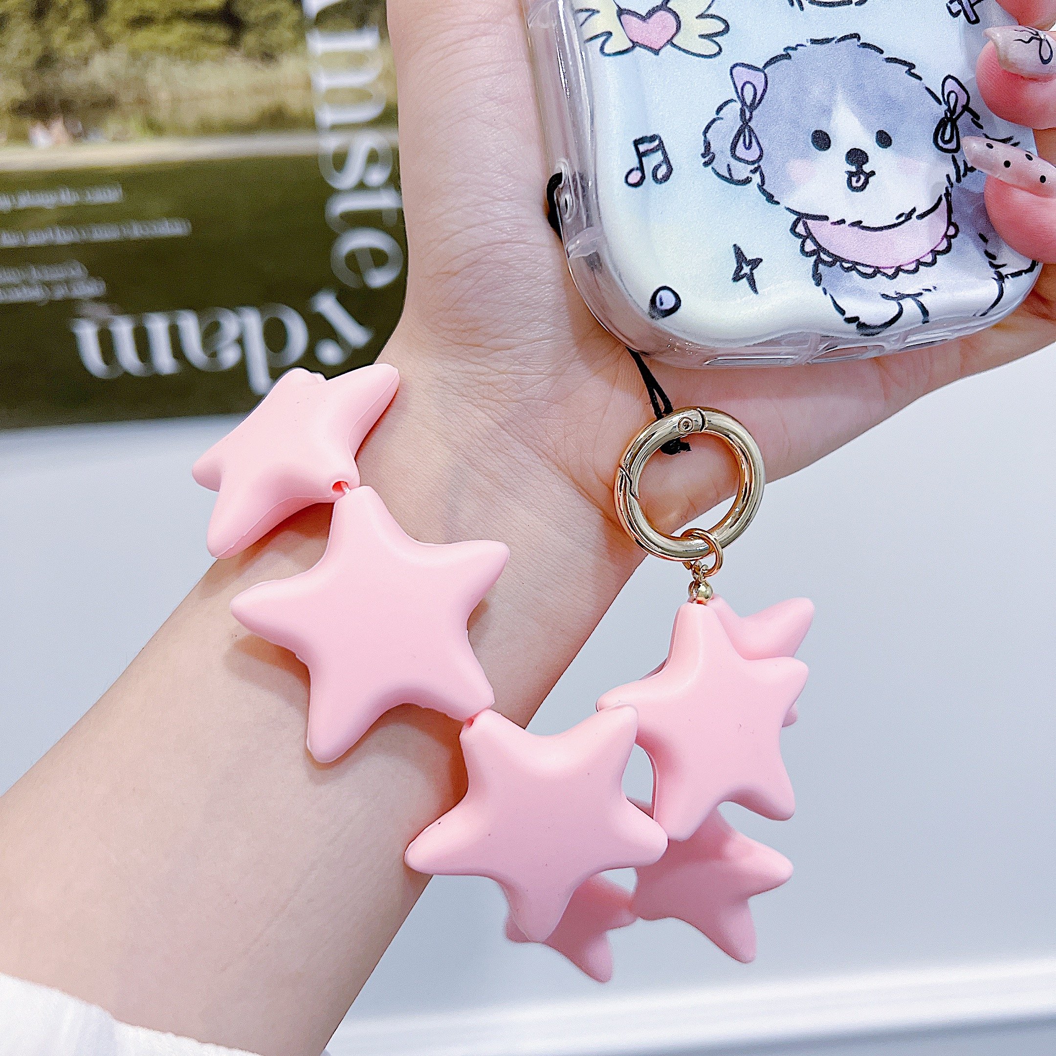 Silicone Star-Shaped Phone Lanyard Wrist Strap Fashionable Pink Minimalist Design for Girls Mobile Phone Chain Accessory