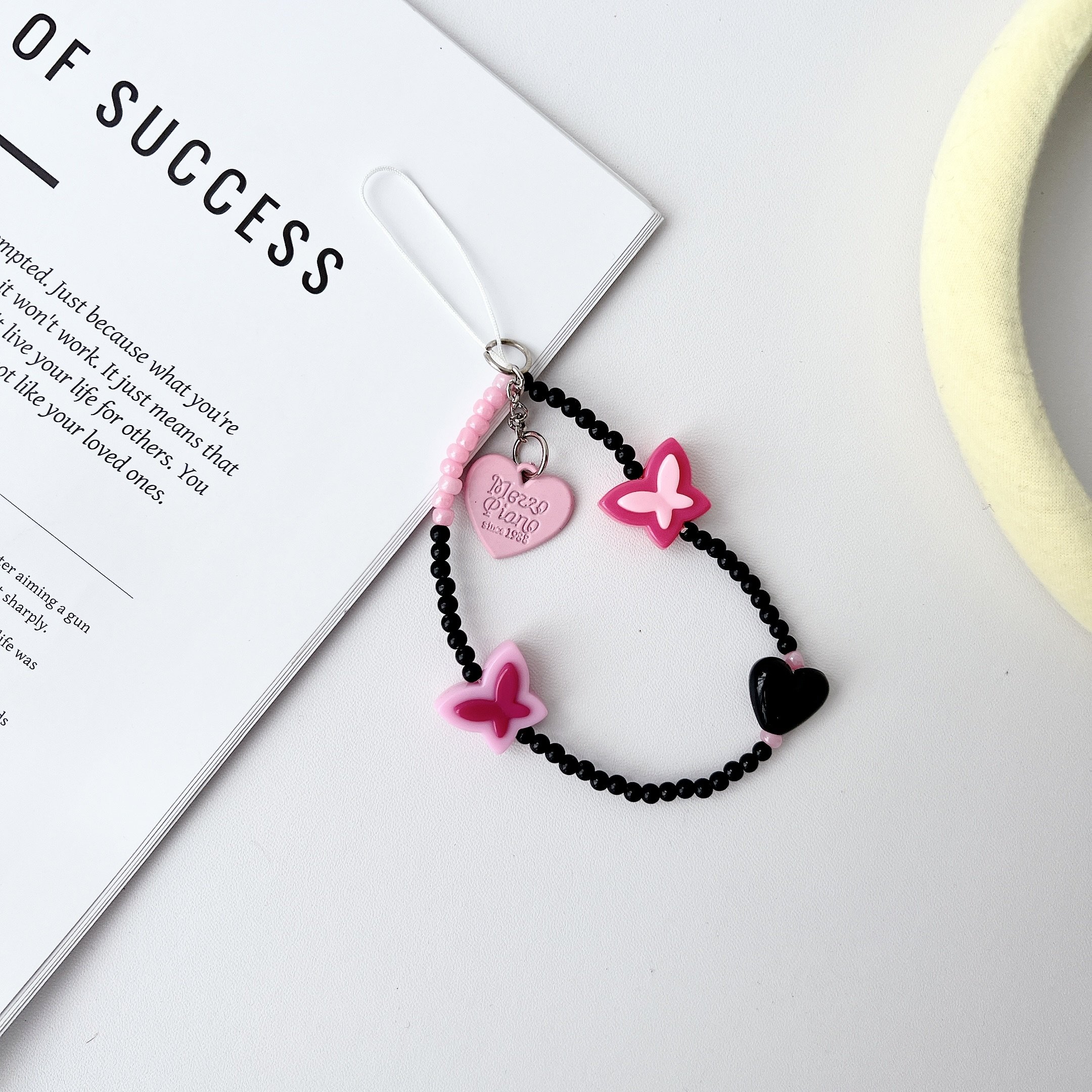 Exquisite Lace Cute Phone Pendant Strap Wrist Bracelet Acrylic Beads Mobile Phone Strap Lanyard Charms