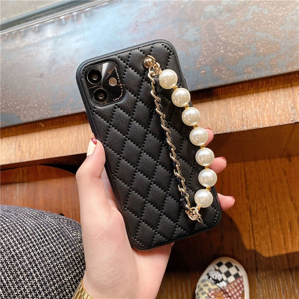 Deluxe Design Rhombic Pattern Soft Bumper Women Girl Protective Phone Case with Pearl Strap for iPhone 14 13 12 Pro Max