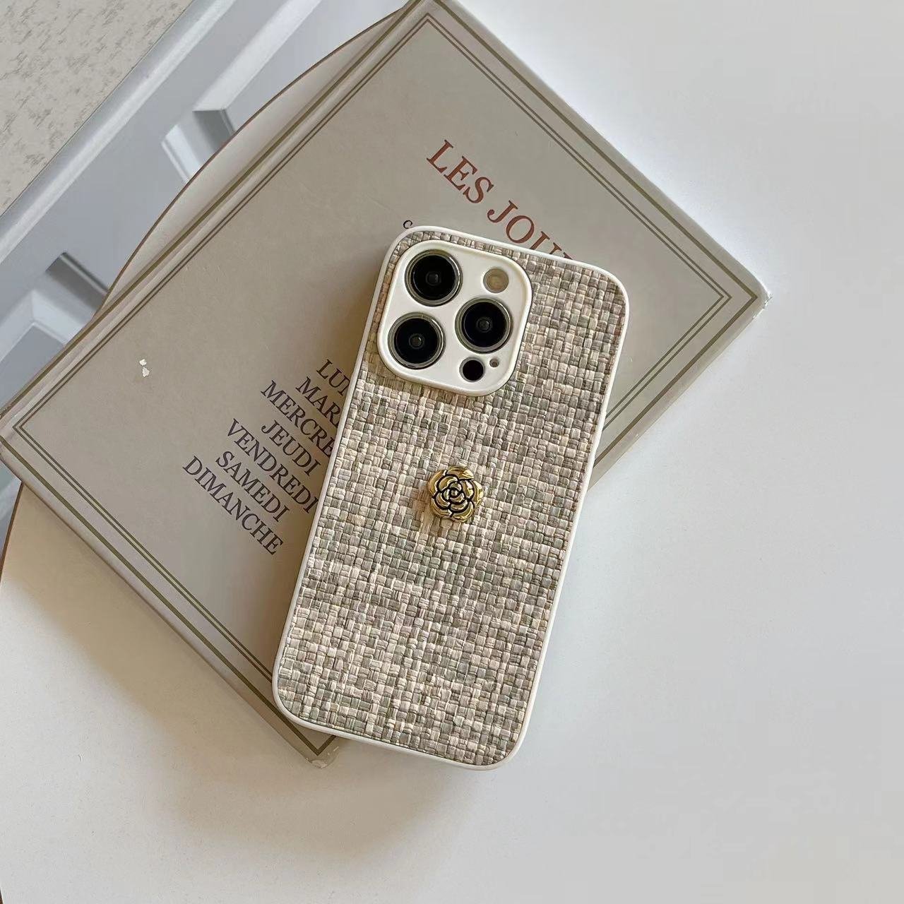 fashion Weave pattern with camellia Case for Iphone 11 12 13 14 15 Plus/pro/pro Max