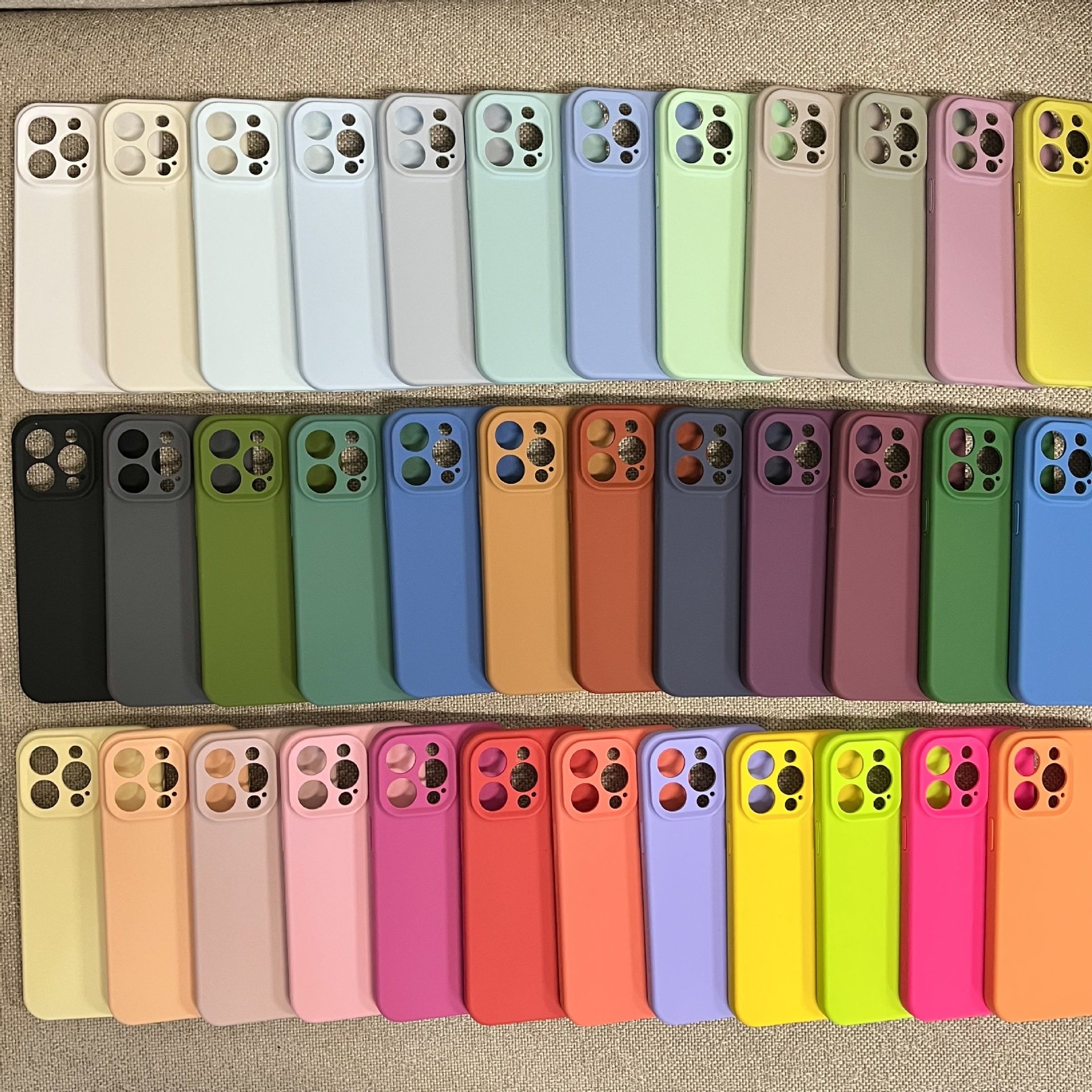 for iPhone 16 Silicone Case Full Camera Protection Mobile Phone Silicone Rubber Phone Cover for iPhone 16 Pro Max