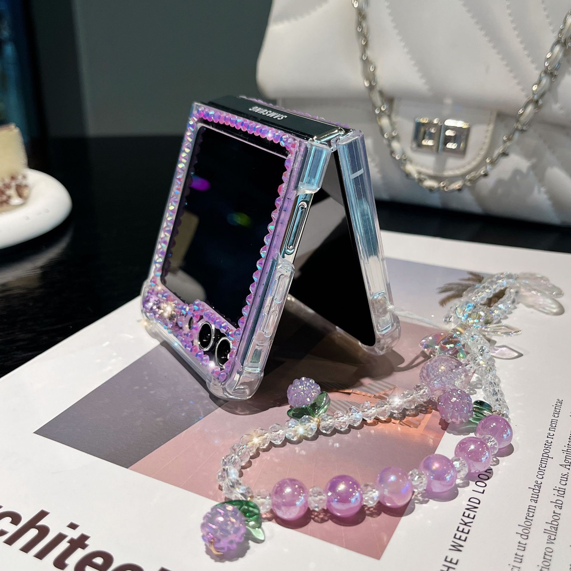 Shining Glitter diamond phone case for Samsung Z Flip 6 Flip 5 Wrist Strap Shining Diamond Phone Case For Z Flip 6 Flip 5