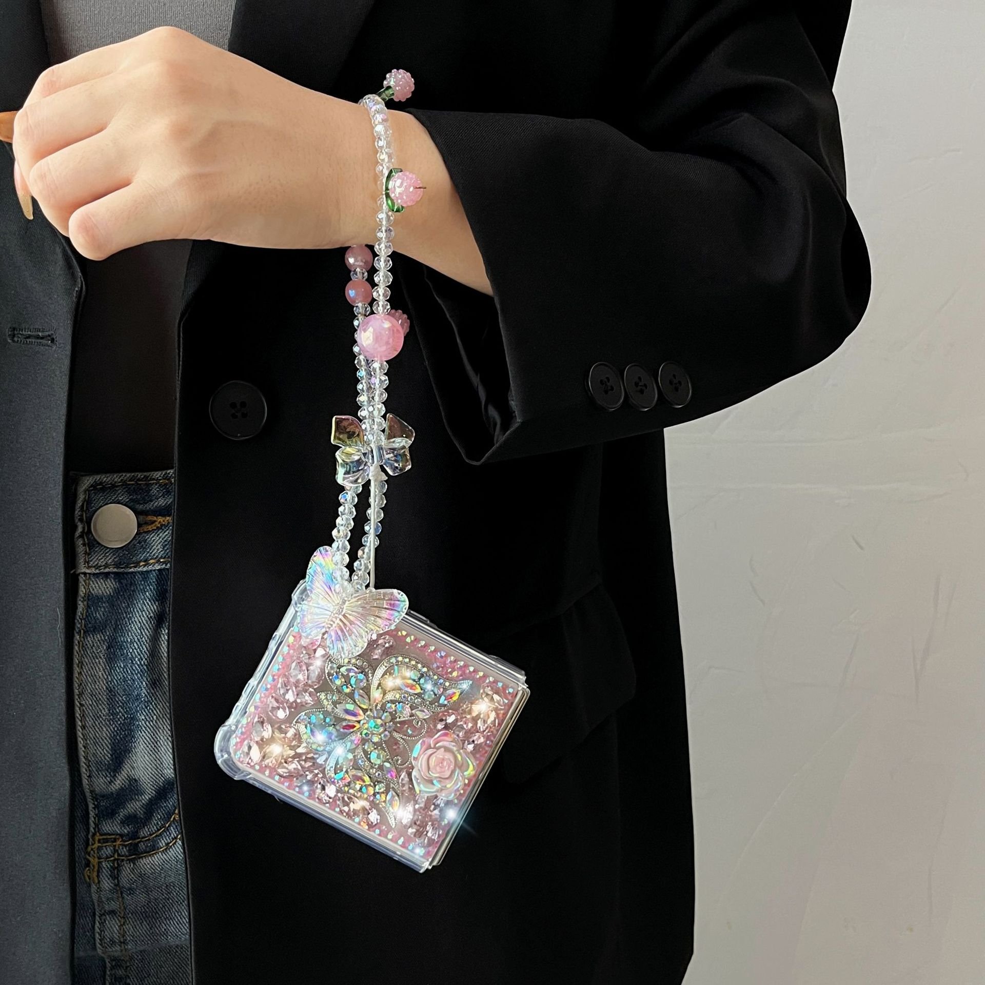 Shining Glitter diamond phone case for Samsung Z Flip 6 Flip 5 Wrist Strap Shining Diamond Phone Case For Z Flip 6 Flip 5