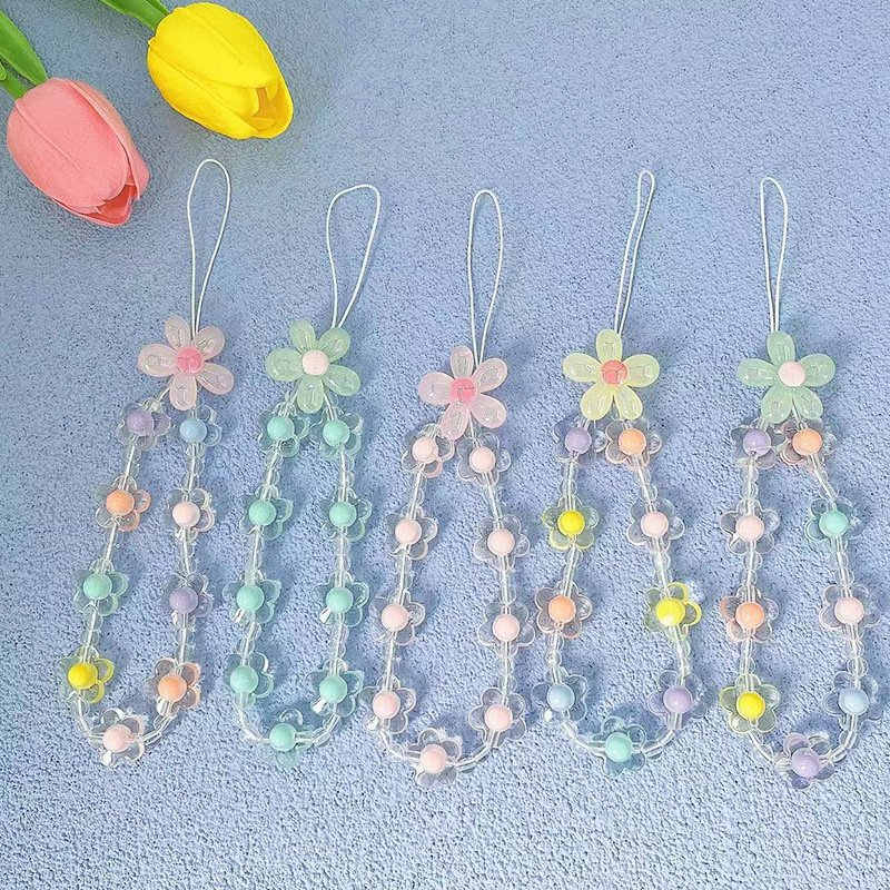 2024 New Designer Flower Beaded Mobile Phone Case Anti-Lost Wrist Strap Sweet Charm Cellphone Chain