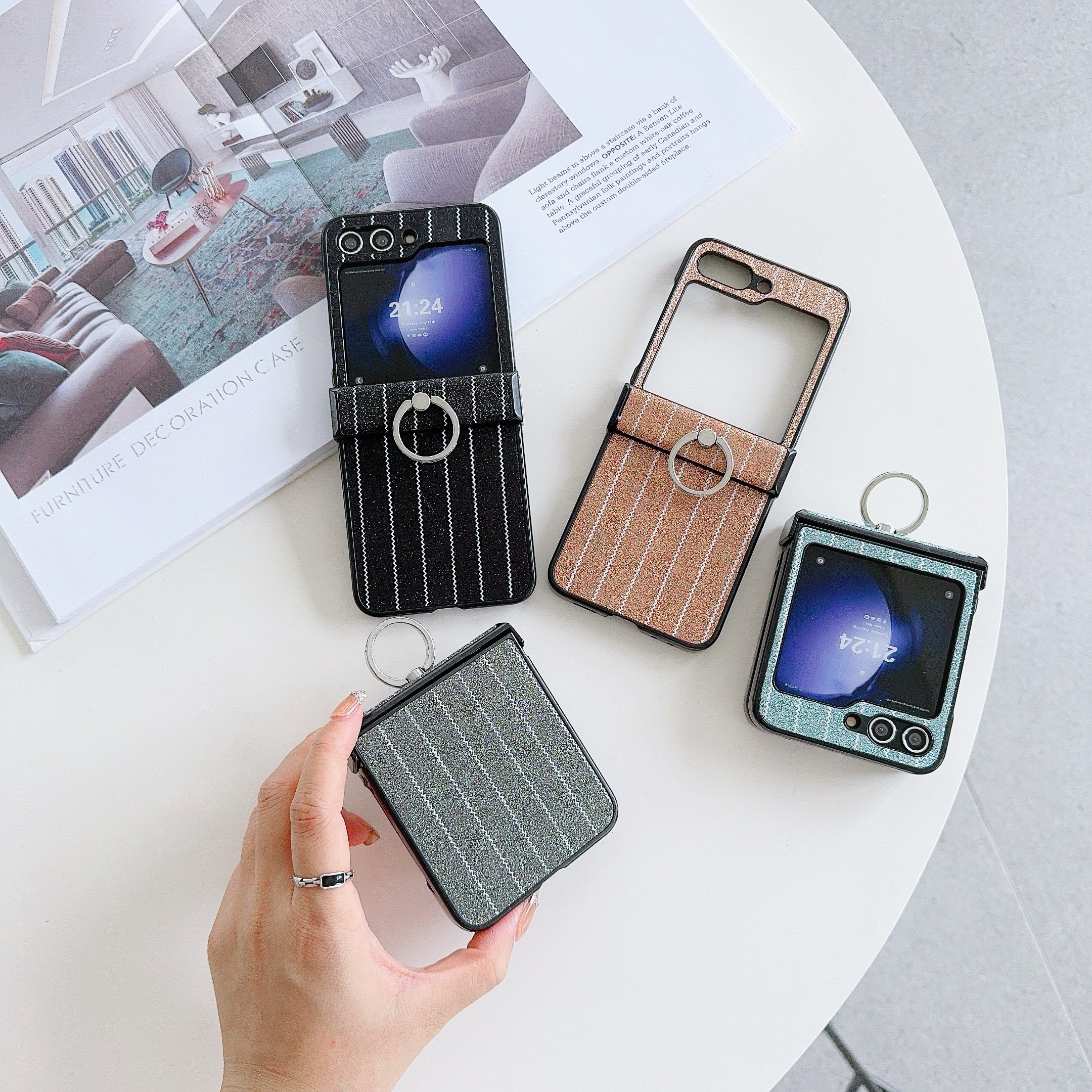 2024 Fashion Glitter Stripes Matching Color Mobile Phone Cases with Bracelet for Samsung Galaxy Z FLIP 6 5 4 3 Vivo XFlip
